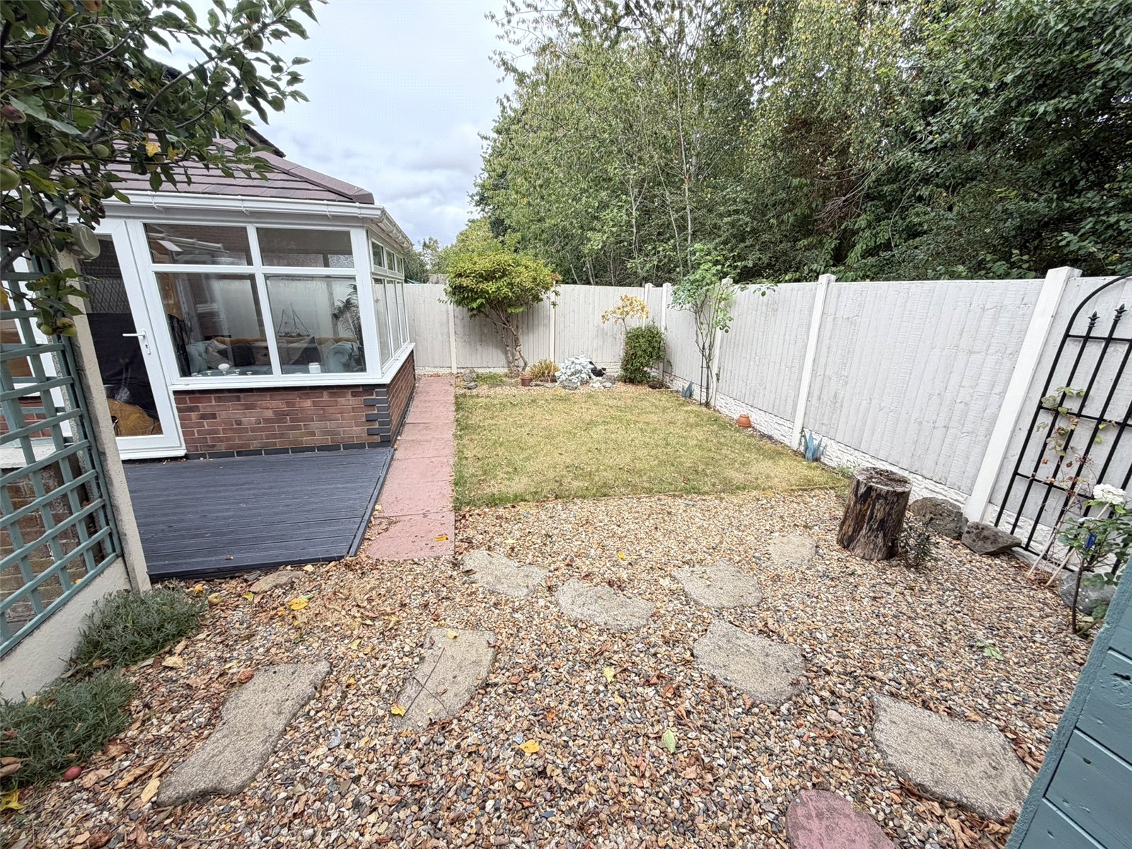 White Horse Close, Dawley, Telford, TF4 - DB Roberts