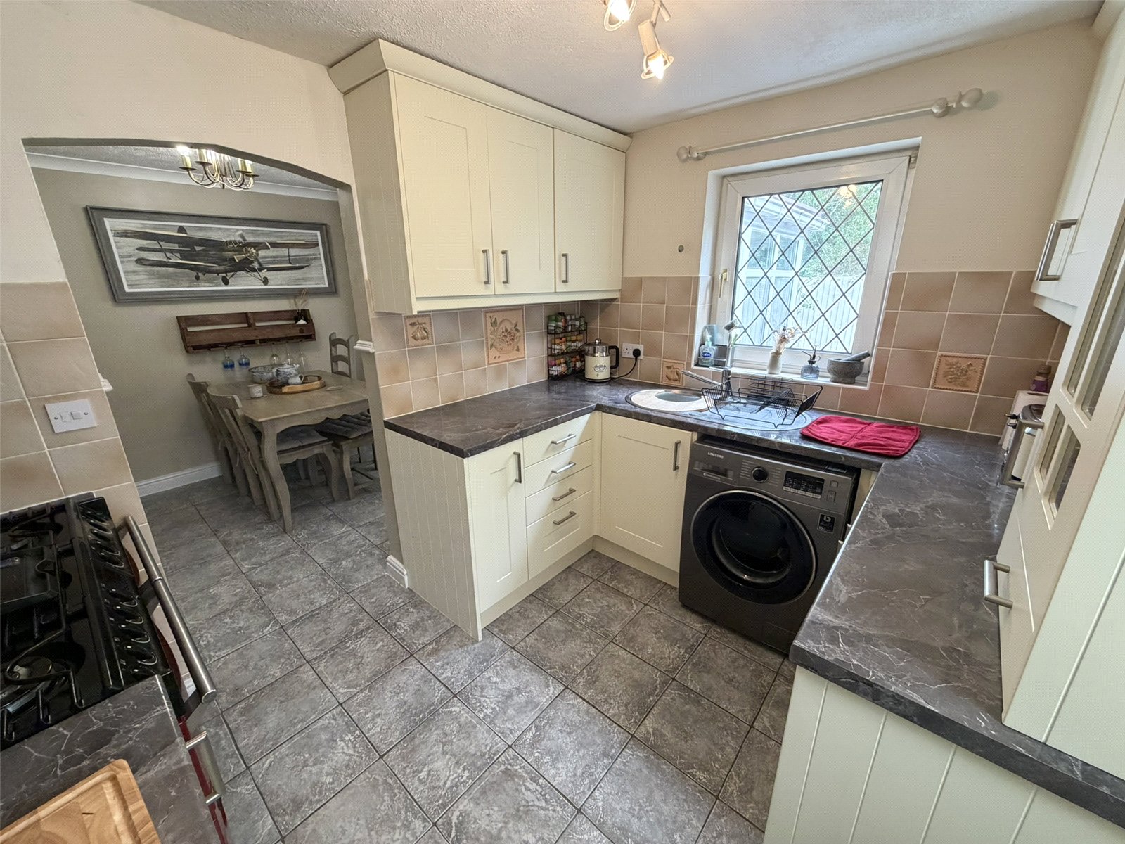 White Horse Close, Dawley, Telford, TF4 - DB Roberts