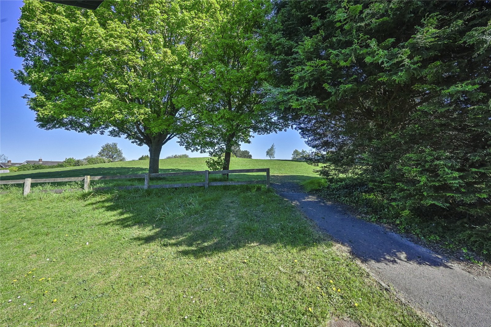 Wentworth Drive, Stafford, Staffordshire, ST16 - DB Roberts