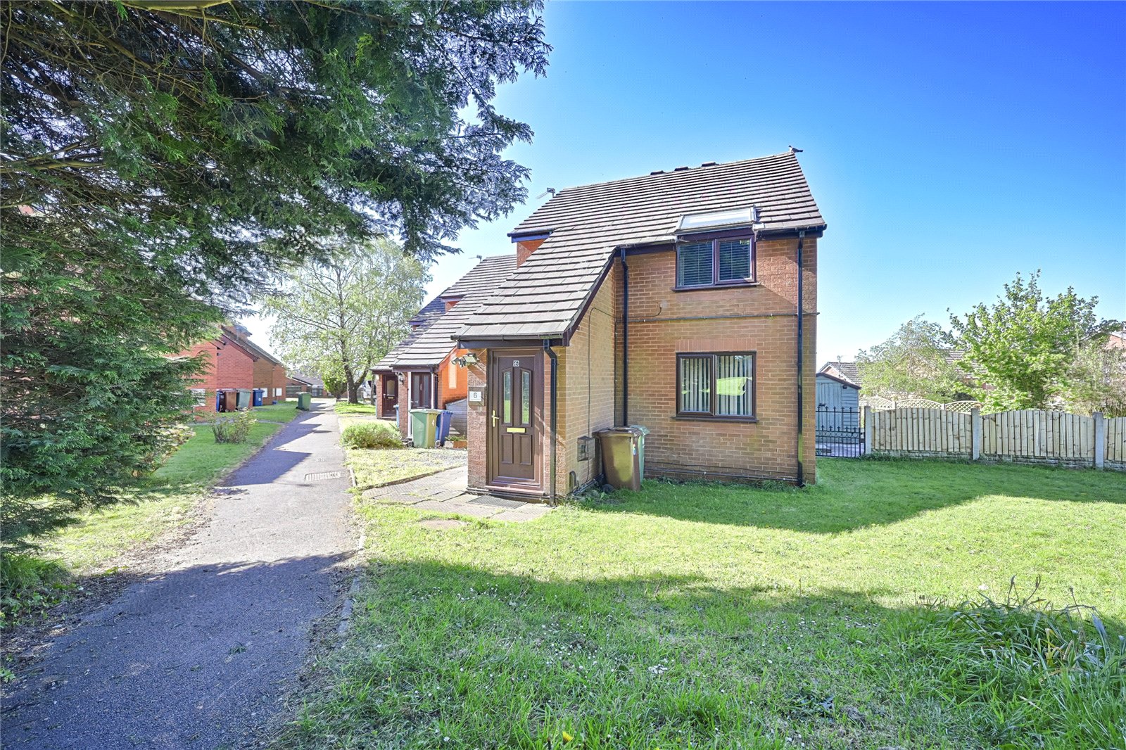 Wentworth Drive, Stafford, Staffordshire, ST16 - DB Roberts