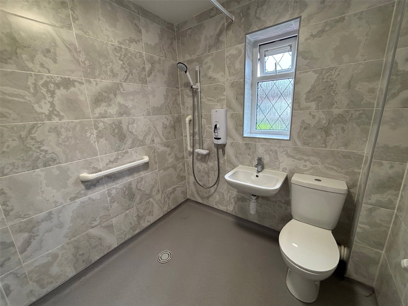 Downemead, Telford, Shropshire, TF3 - DB Roberts
