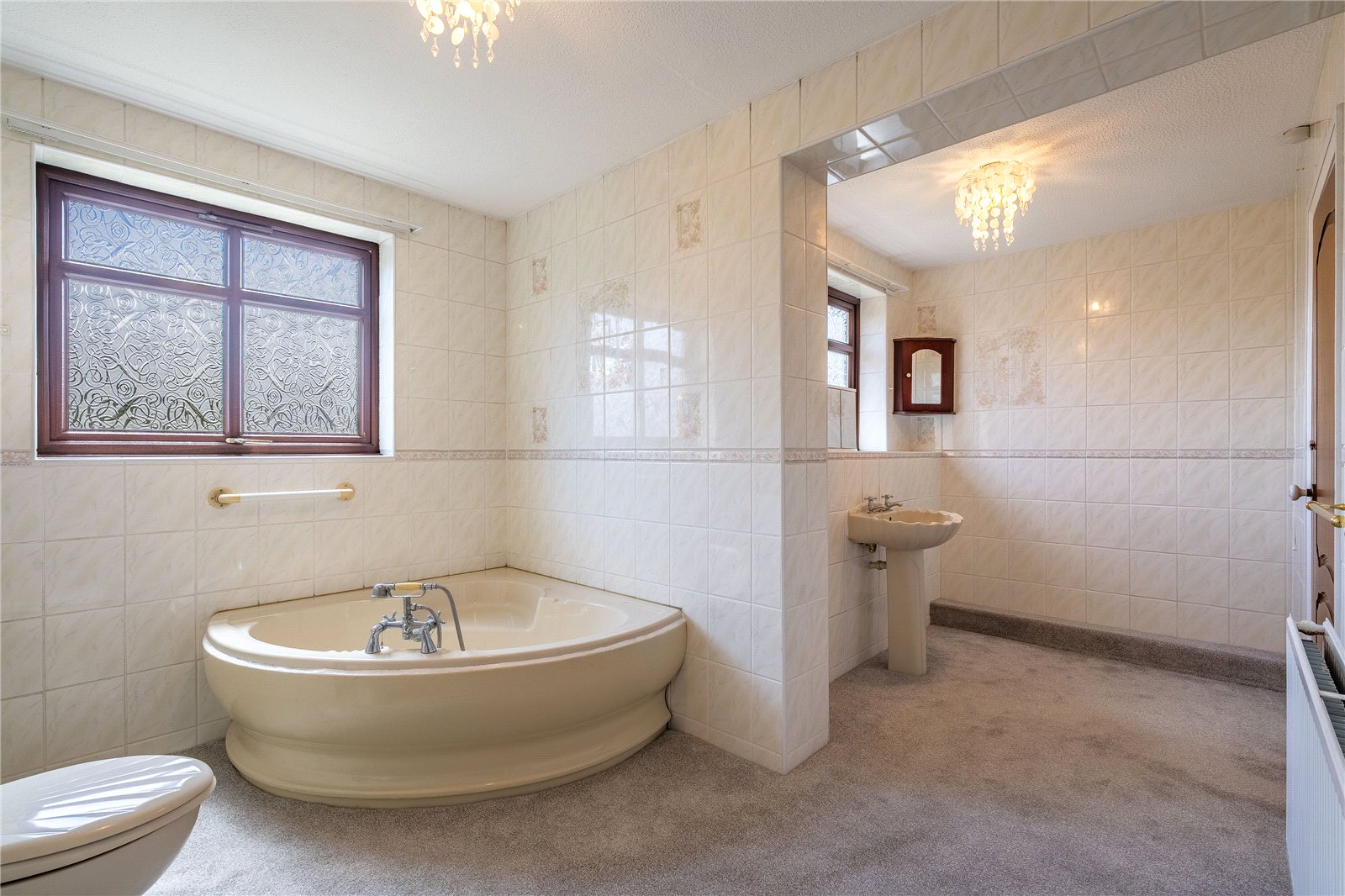 Alverstoke Close, Pendeford, Wolverhampton, WV9 - DB Roberts