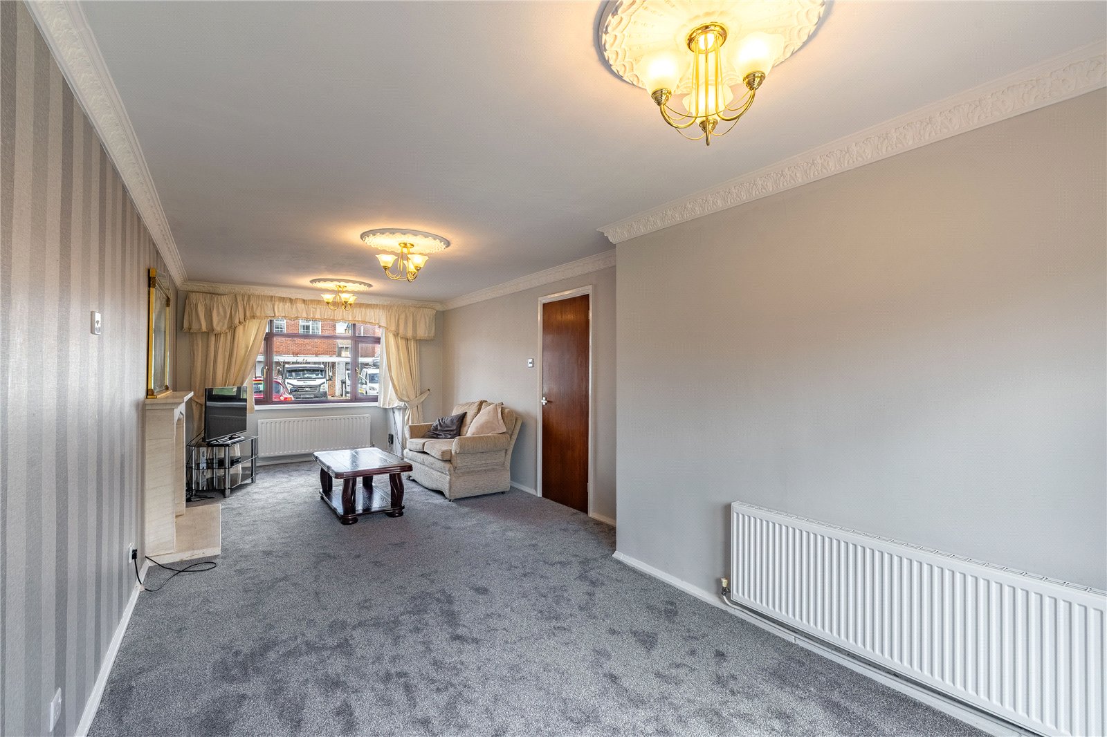 Alverstoke Close, Pendeford, Wolverhampton, WV9 - DB Roberts