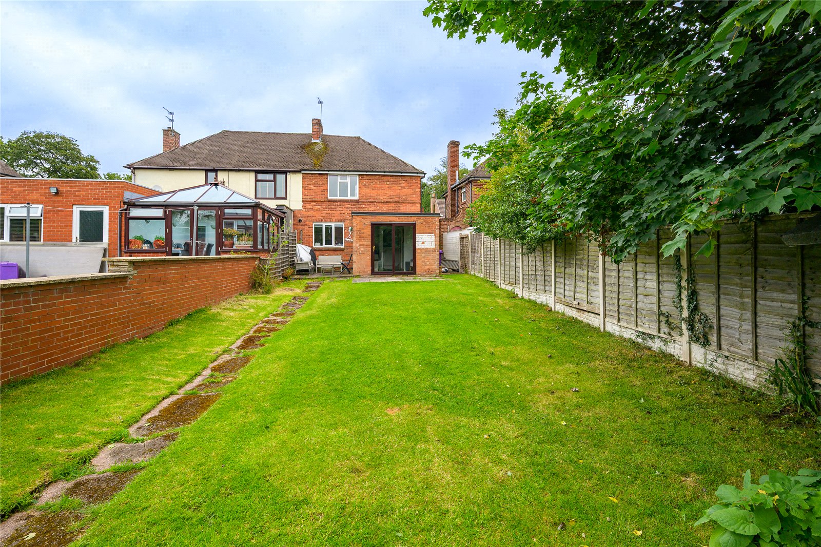 Kinfare Drive, Tettenhall, Wolverhampton, WV6 - DB Roberts