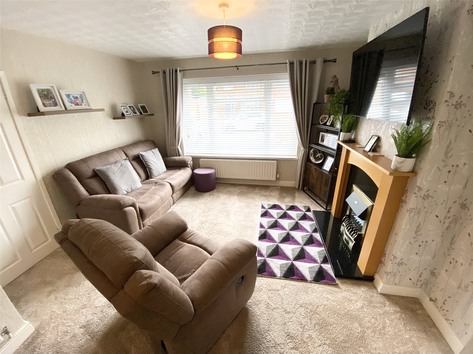 Manor Gardens, Dawley, Telford, TF4 - DB Roberts