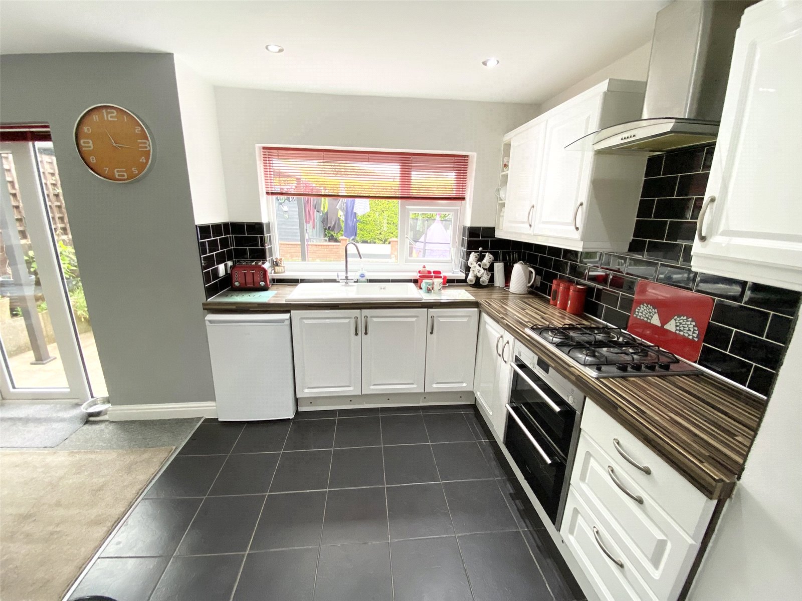 Manor Gardens, Dawley, Telford, TF4 - DB Roberts