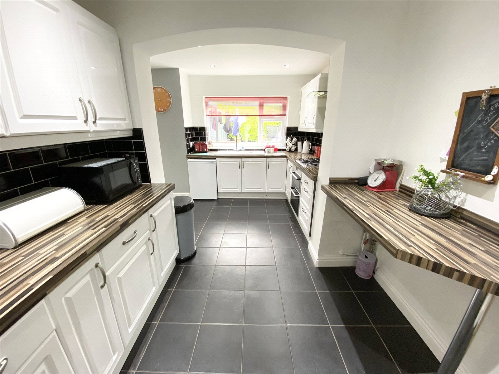Manor Gardens, Dawley, Telford, TF4 - DB Roberts