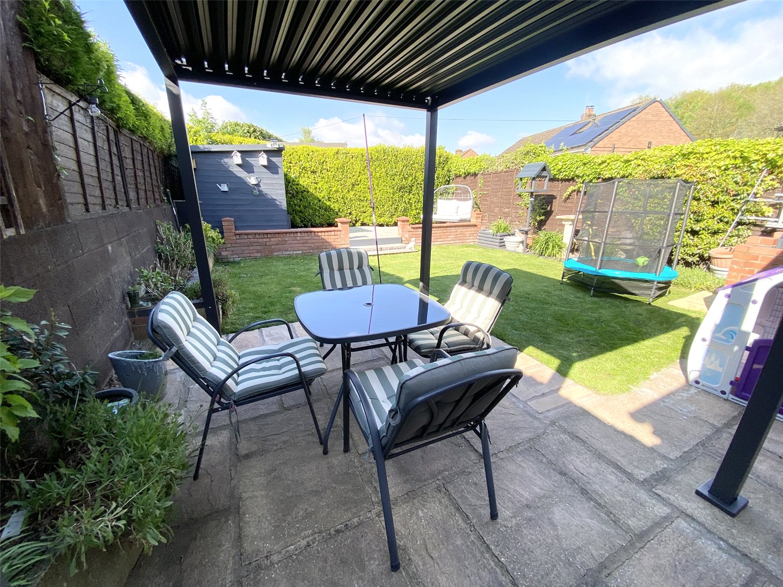 Manor Gardens, Dawley, Telford, TF4 - DB Roberts