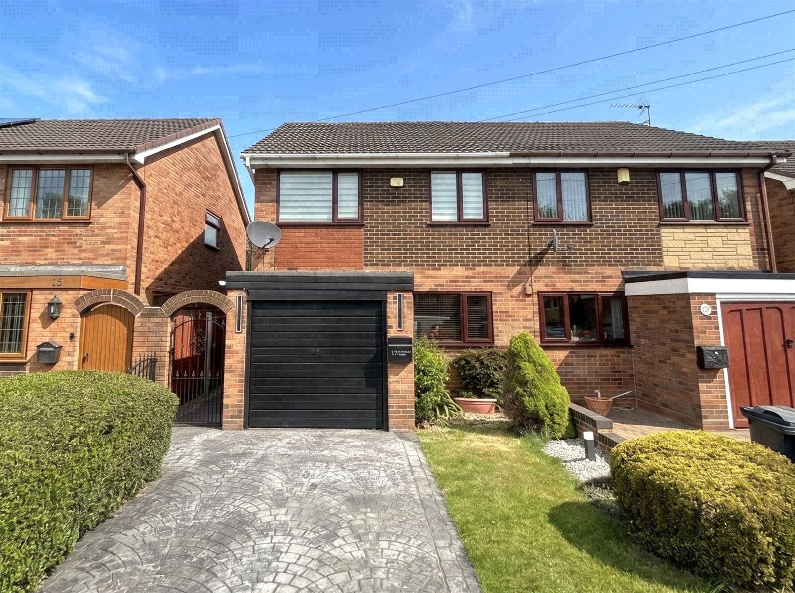 Belinda Close, Willenhall, Wolverhampton, WV13 - DB Roberts