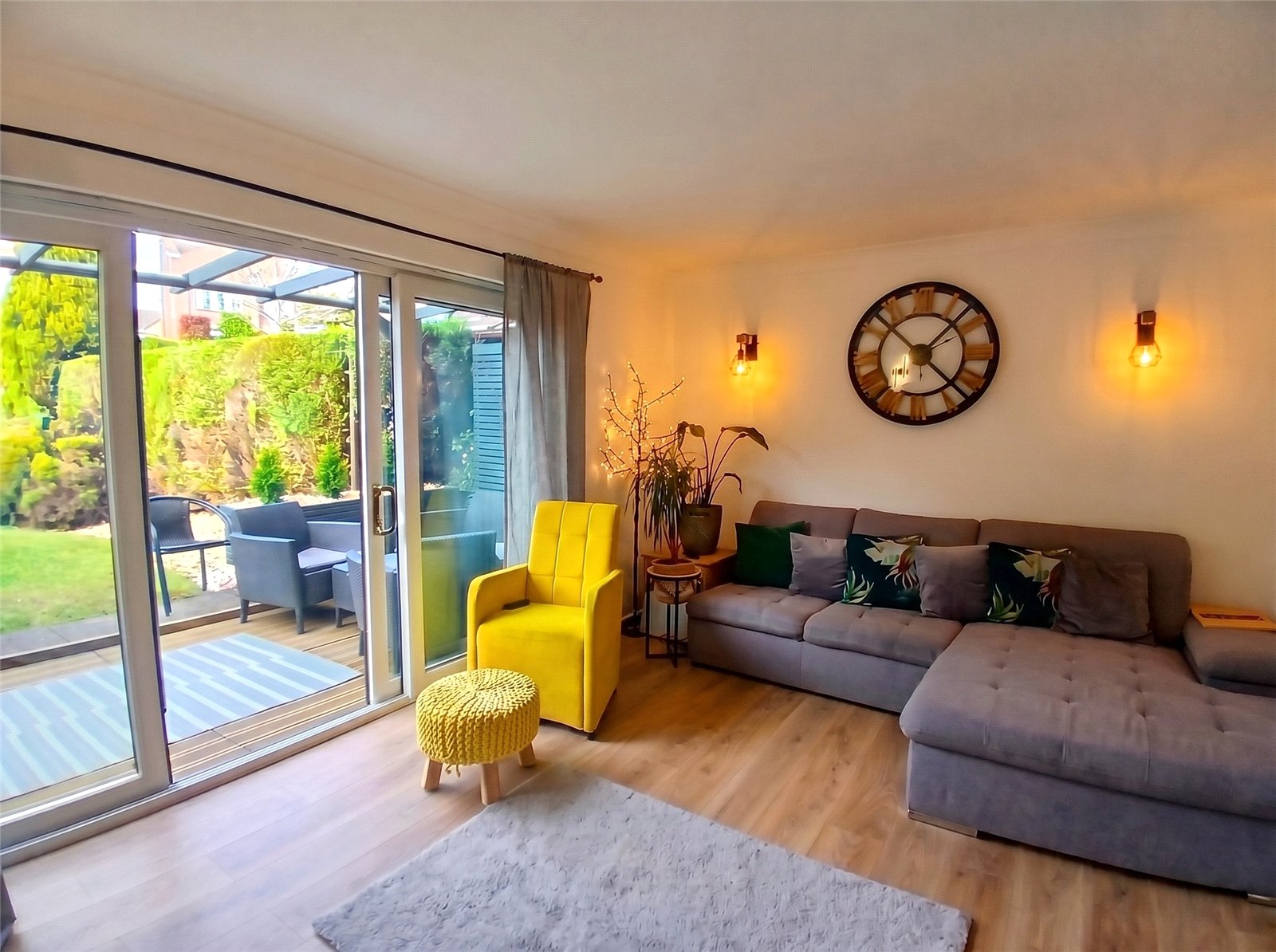 Belinda Close, Willenhall, Wolverhampton, WV13 - DB Roberts