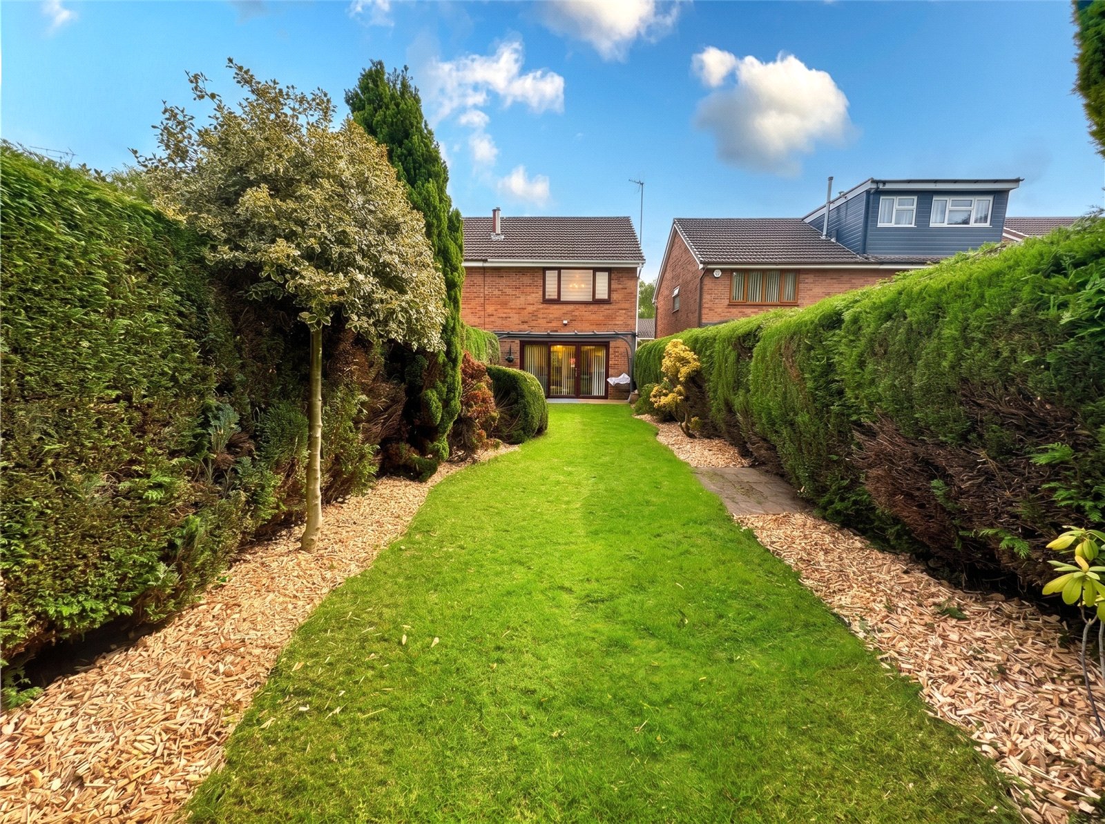 Belinda Close, Willenhall, Wolverhampton, WV13 - DB Roberts