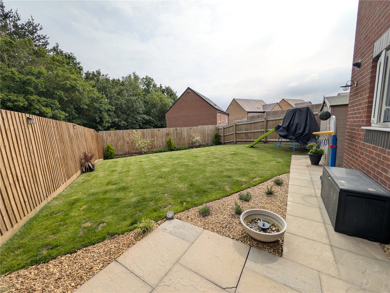 Farringdon Close, Priorslee, Telford, TF2 - DB Roberts