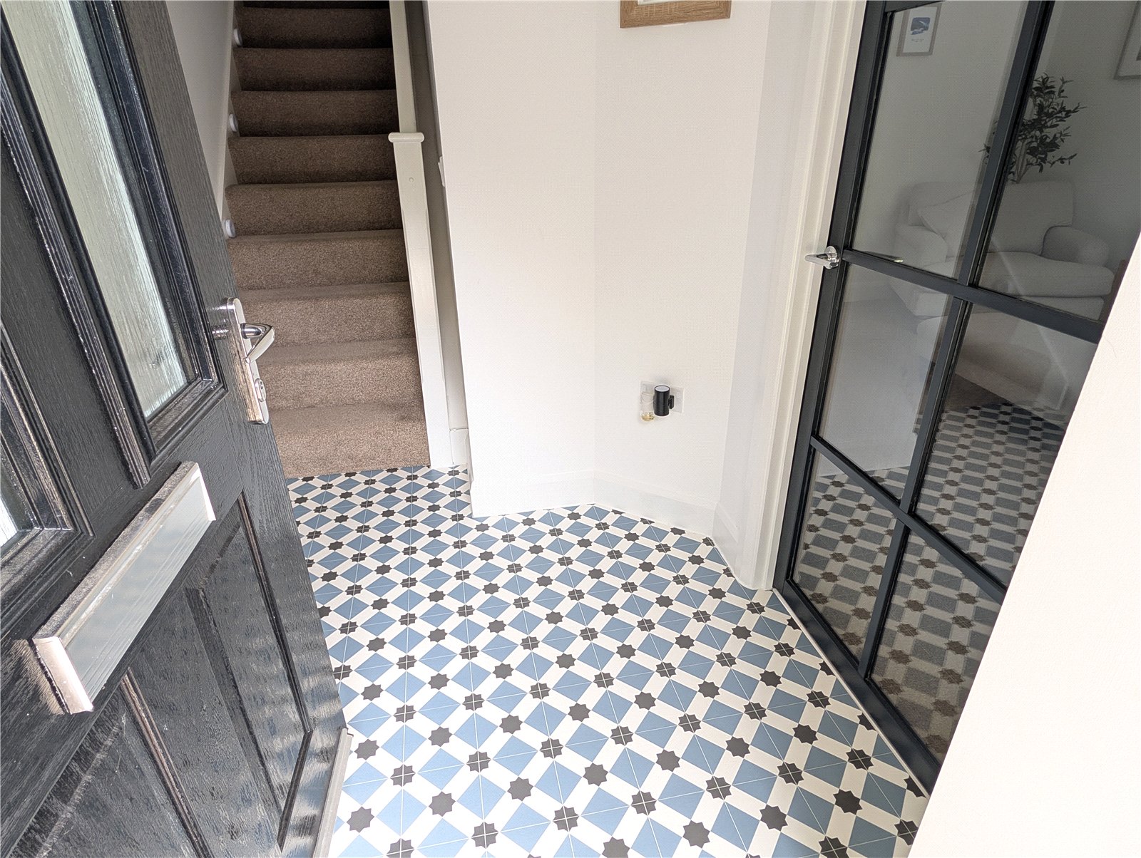 Farringdon Close, Priorslee, Telford, TF2 - DB Roberts