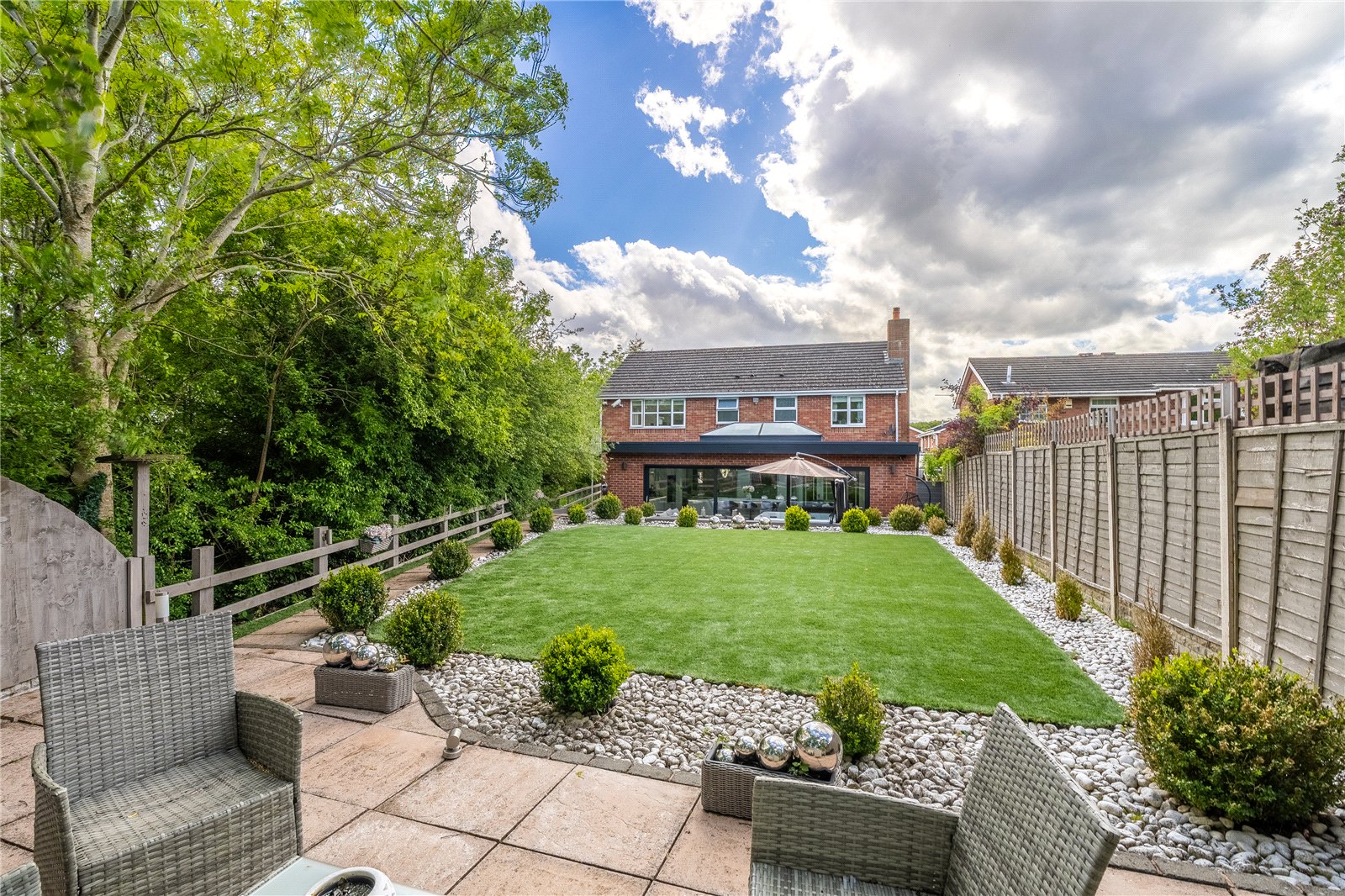Rosewood Gardens, Essington, Wolverhampton, WV11 - DB Roberts