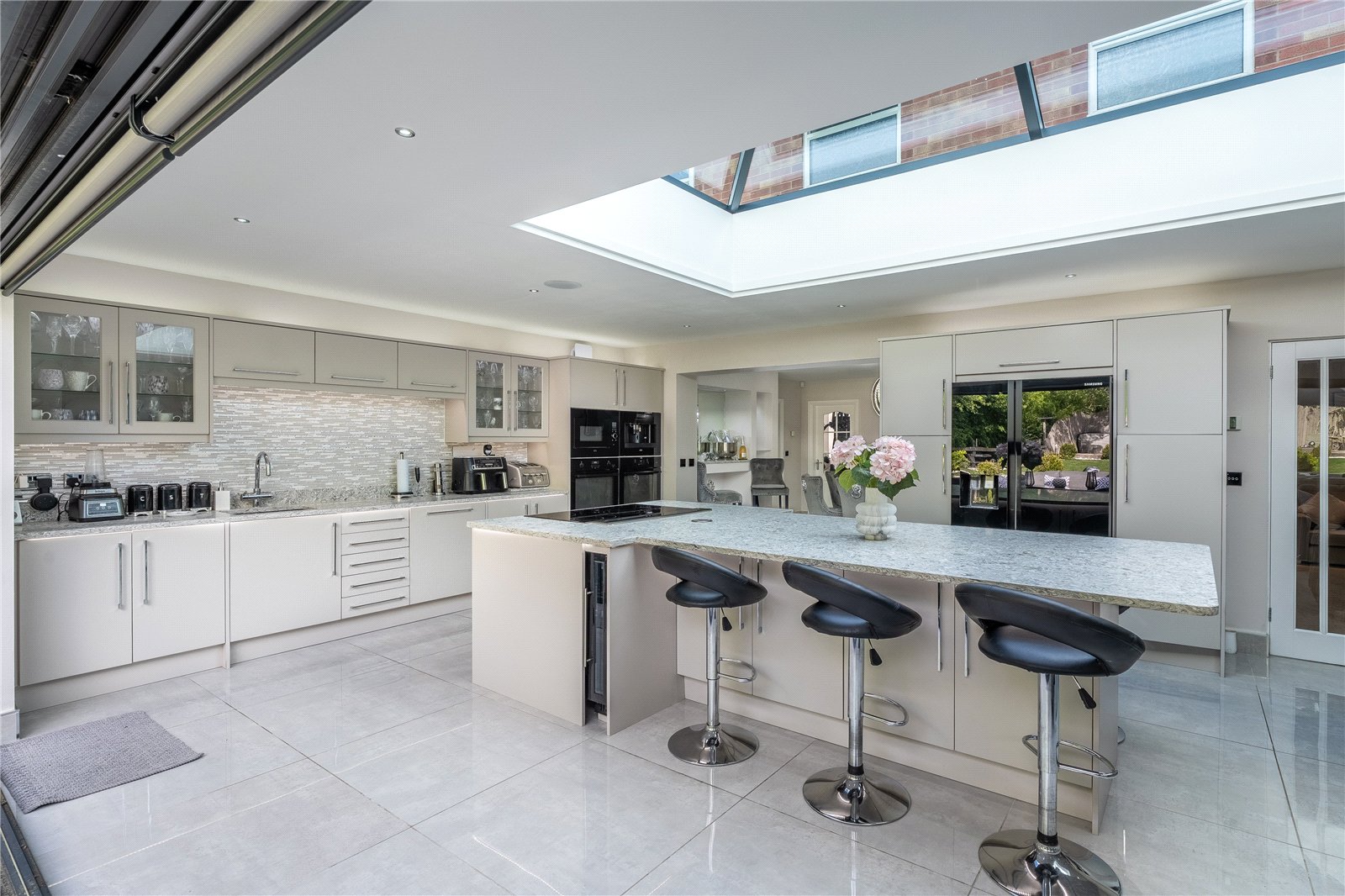 Rosewood Gardens, Essington, Wolverhampton, WV11 - DB Roberts