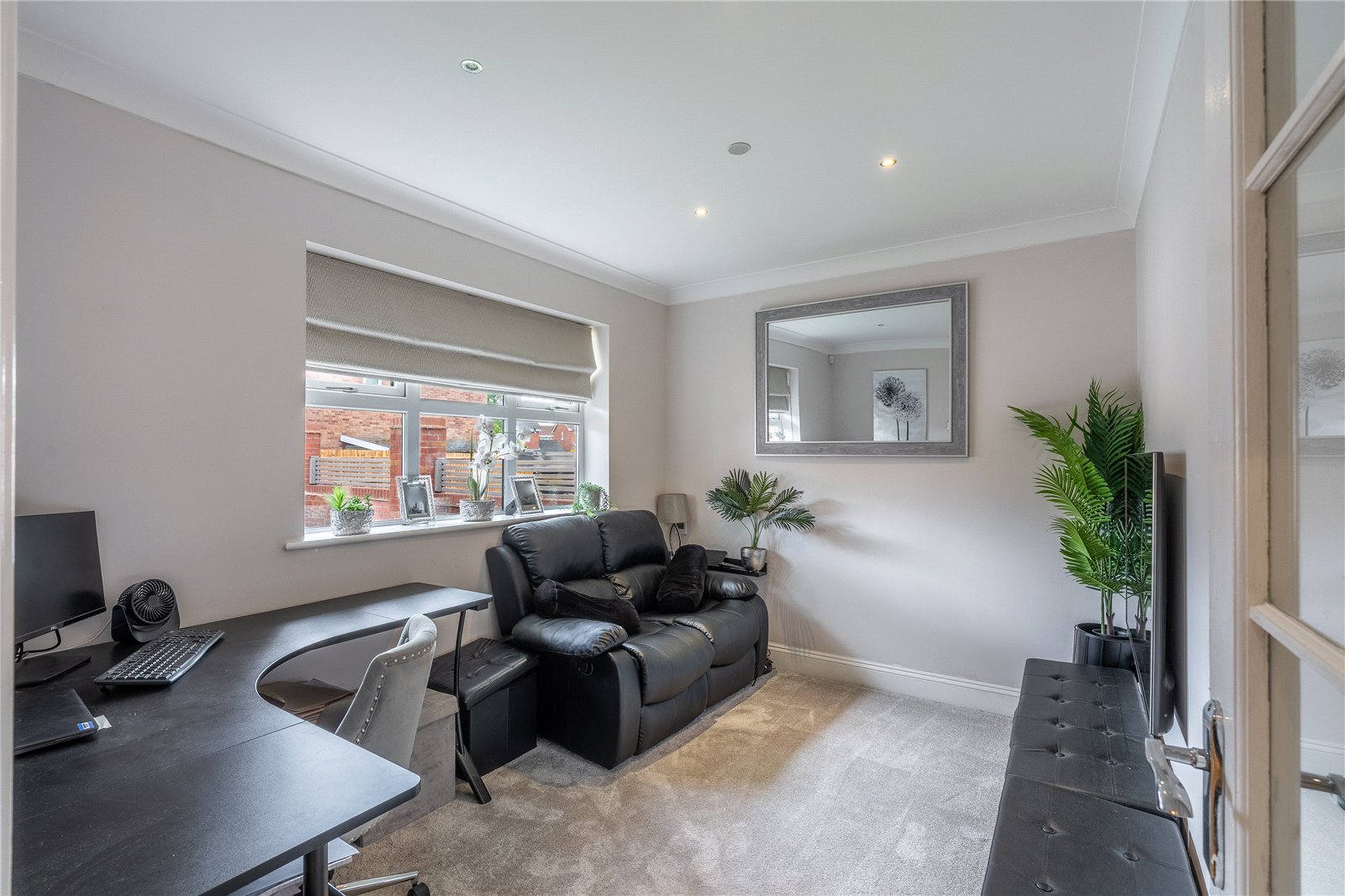 Rosewood Gardens, Essington, Wolverhampton, WV11 - DB Roberts