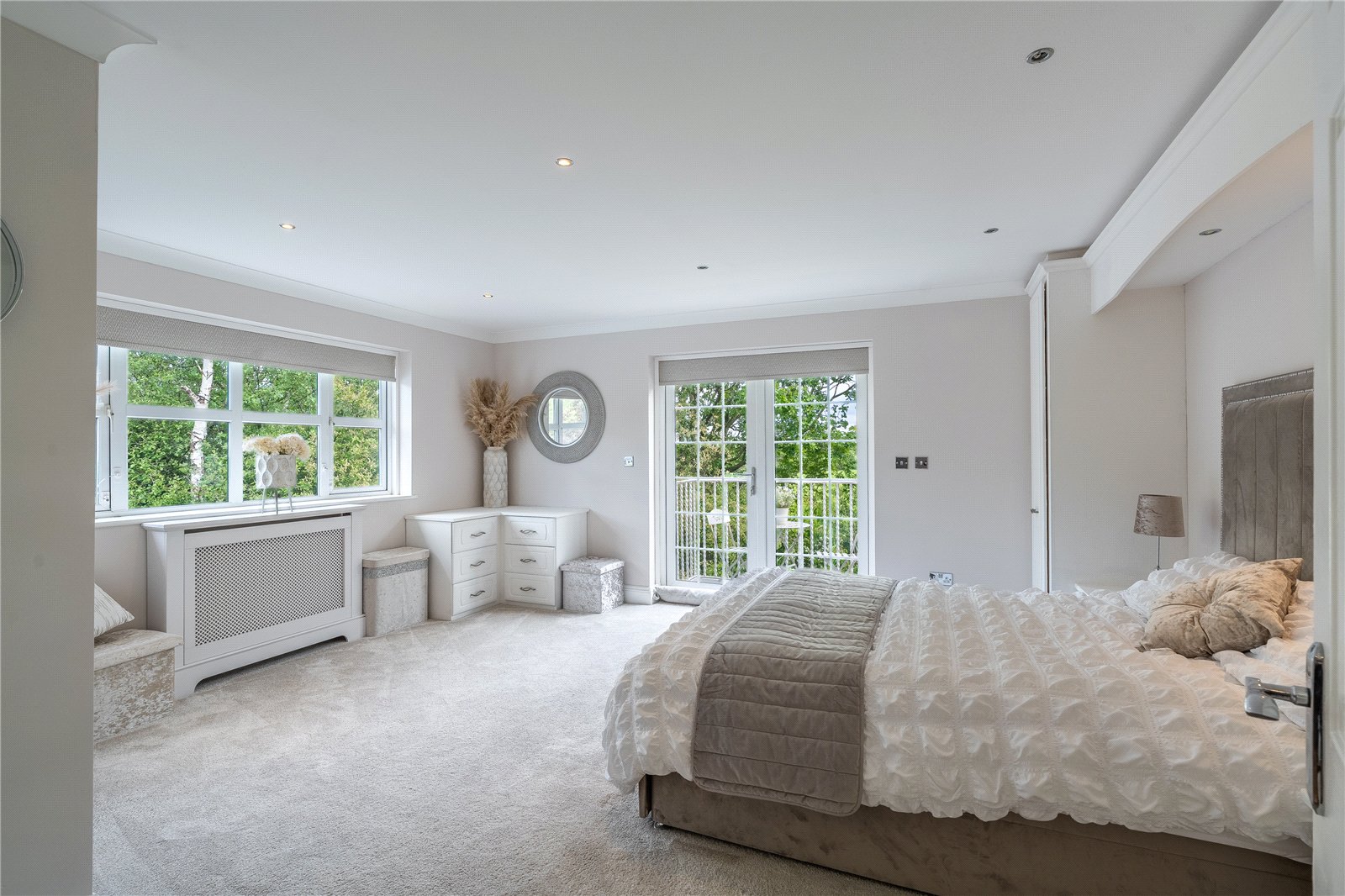 Rosewood Gardens, Essington, Wolverhampton, WV11 - DB Roberts