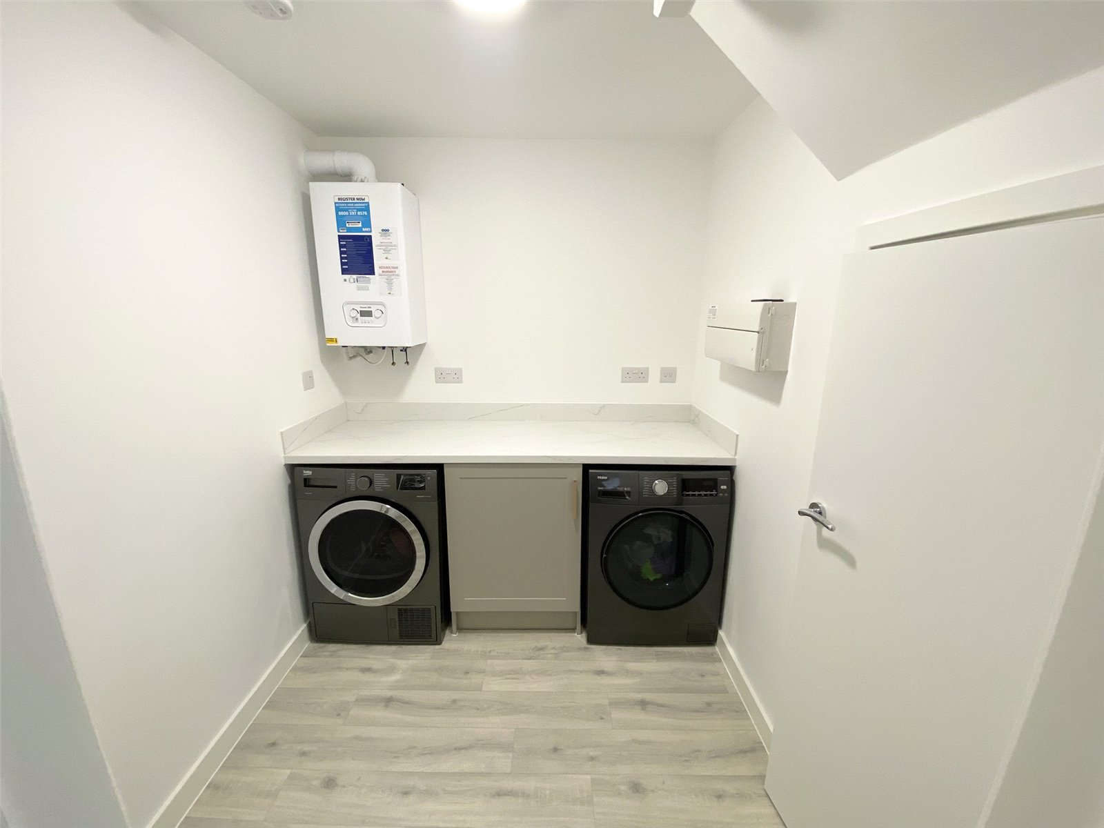 Eric Evans Lane, Priorslee, Telford, TF2 - DB Roberts