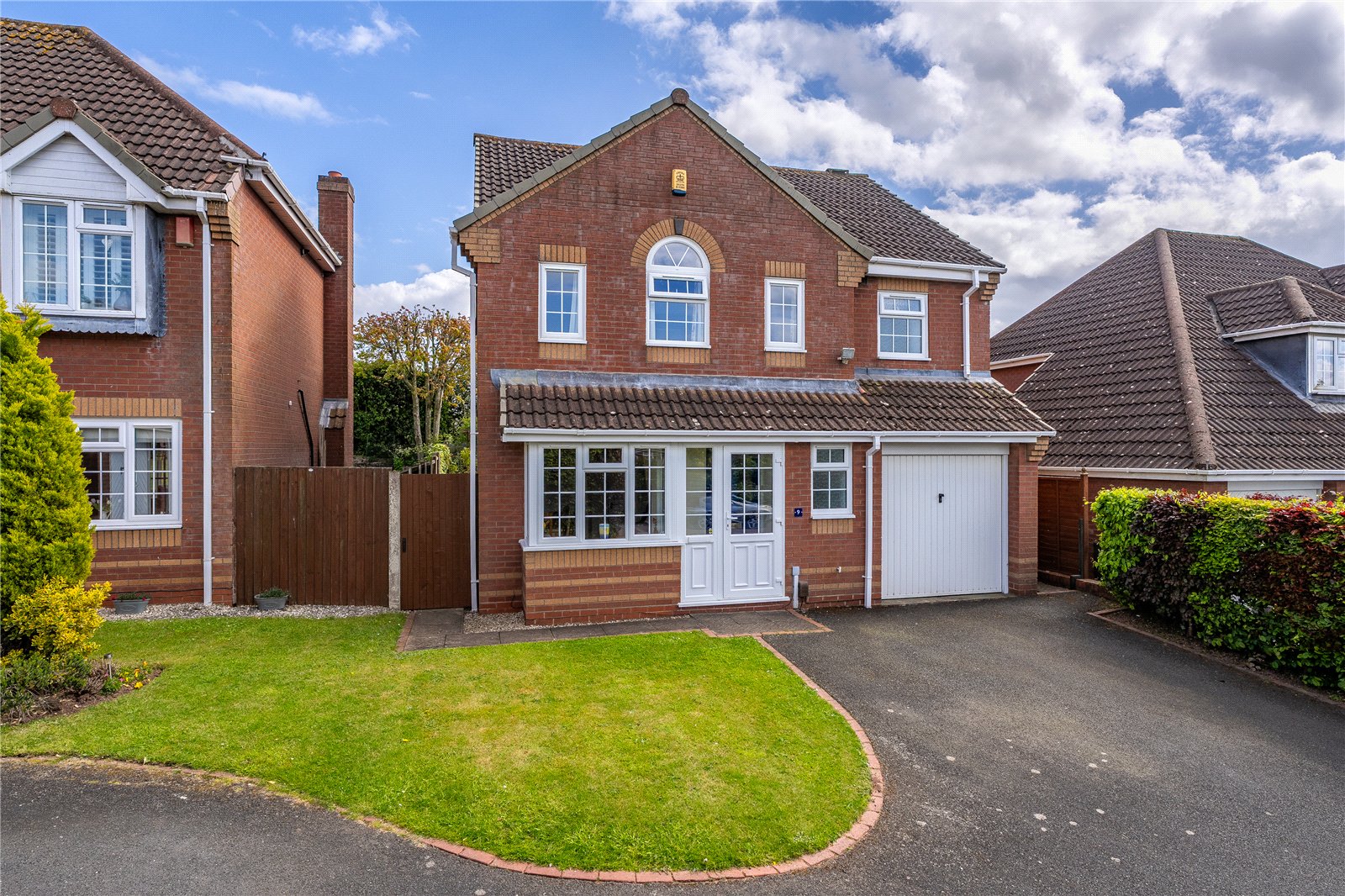 Ely Close, Priorslee, Telford, TF2 - DB Roberts