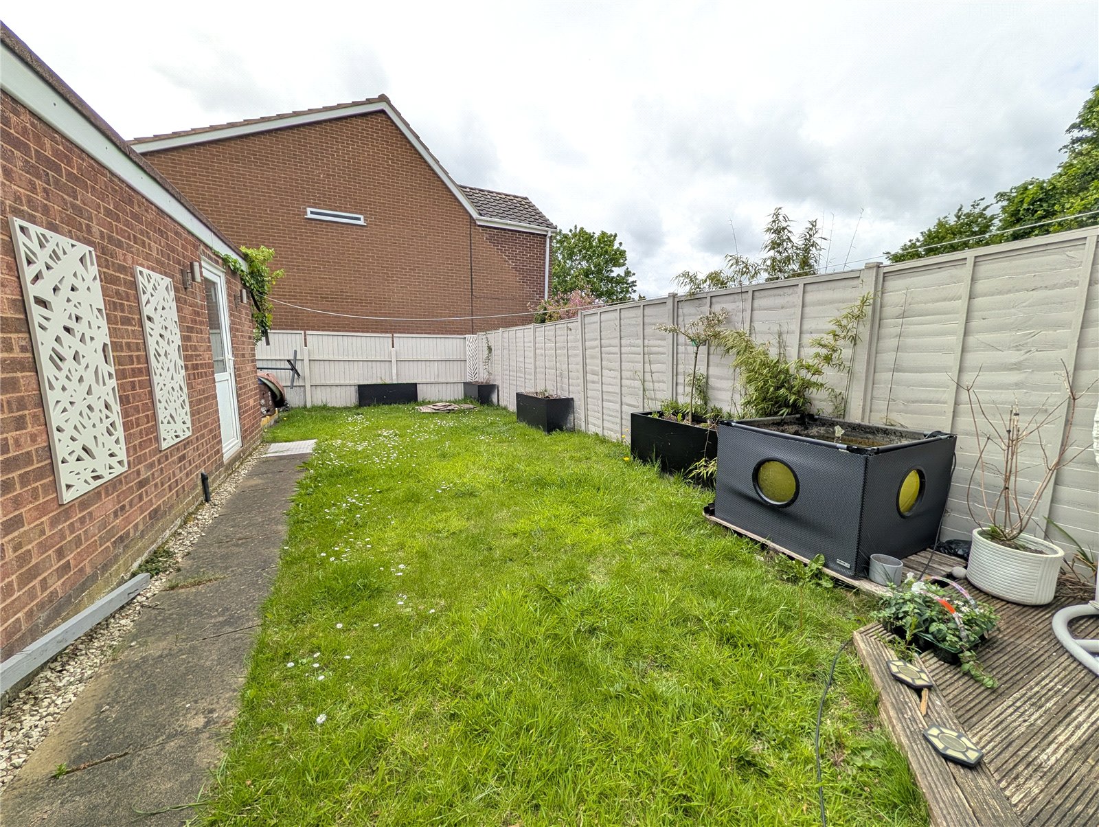 Forge Valley Way, Wombourne, Wolverhampton, WV5 - DB Roberts