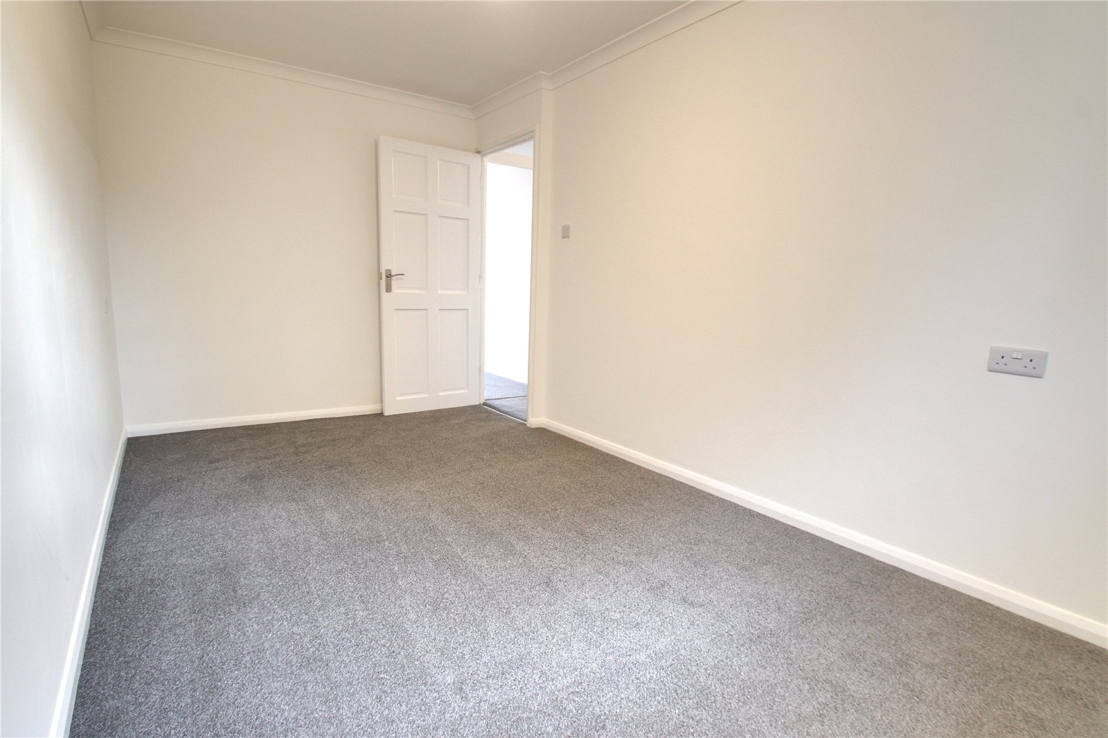 Snedshill Way, Snedshill, Telford, TF2 - DB Roberts