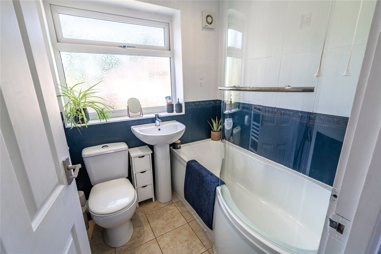 Howland Close, Pendeford, Wolverhampton, WV9 - DB Roberts