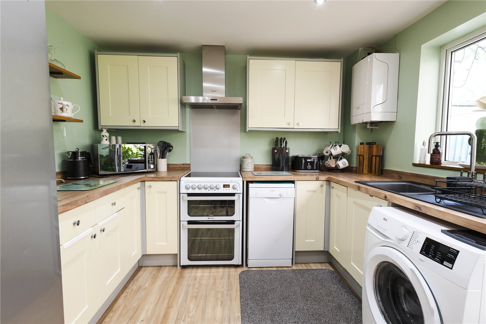 Scott Close, Sutton Hill, Telford, TF7 - DB Roberts