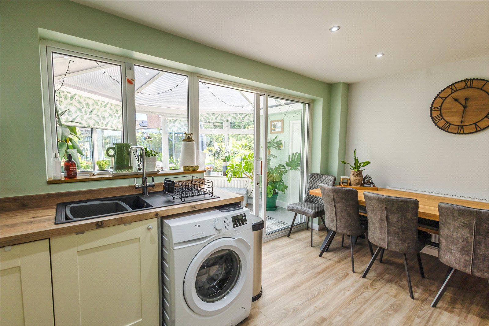 Scott Close, Sutton Hill, Telford, TF7 - DB Roberts
