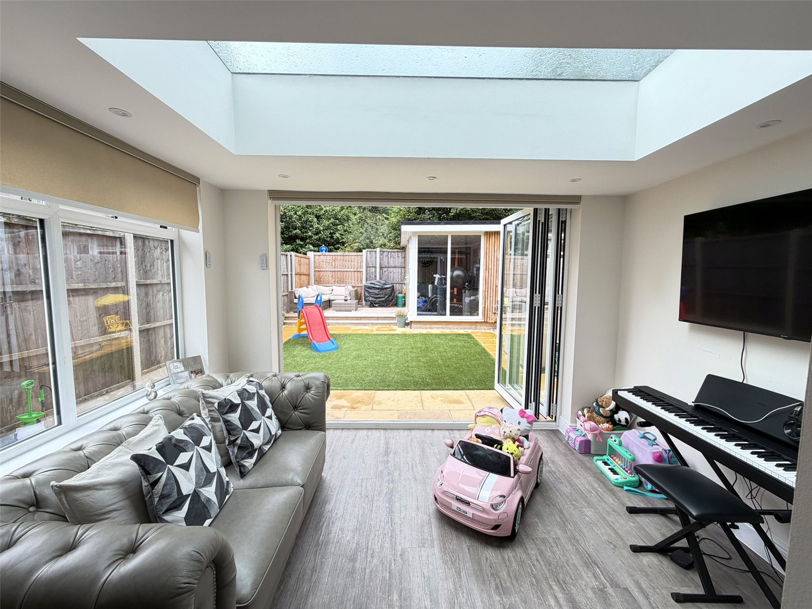 Herbert Owen Drive, Priorslee, Telford, TF2 - DB Roberts