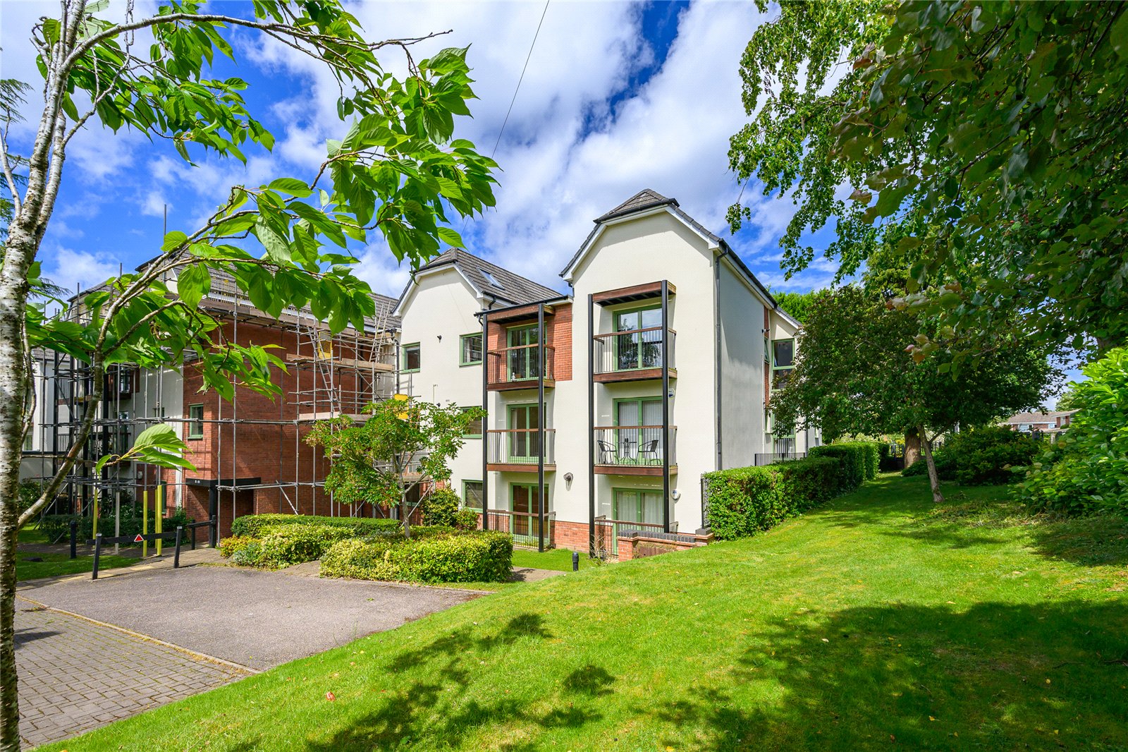 Muchall Road, Upper Penn, Wolverhampton, WV4 - DB Roberts