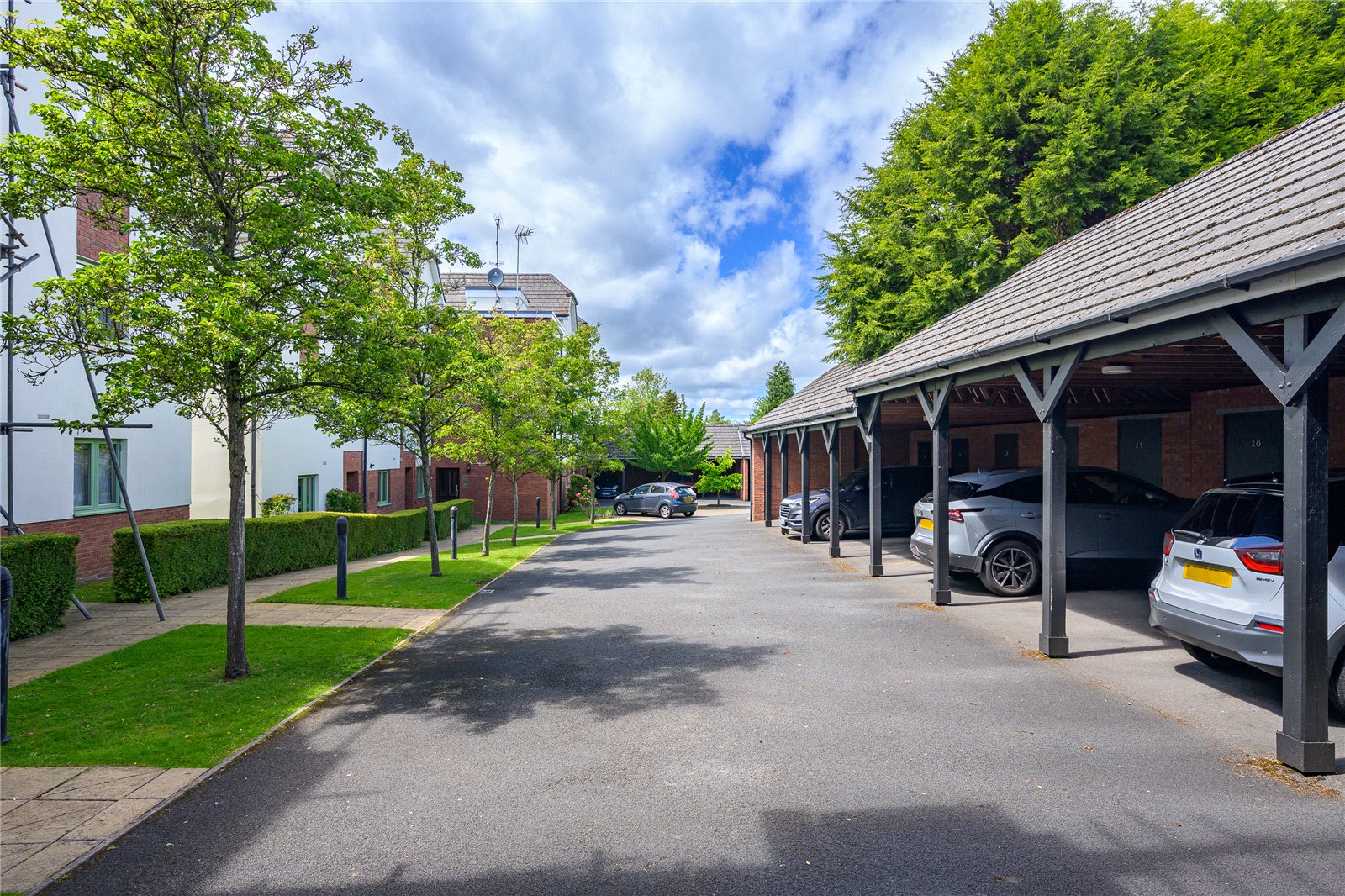 Muchall Road, Upper Penn, Wolverhampton, WV4 - DB Roberts