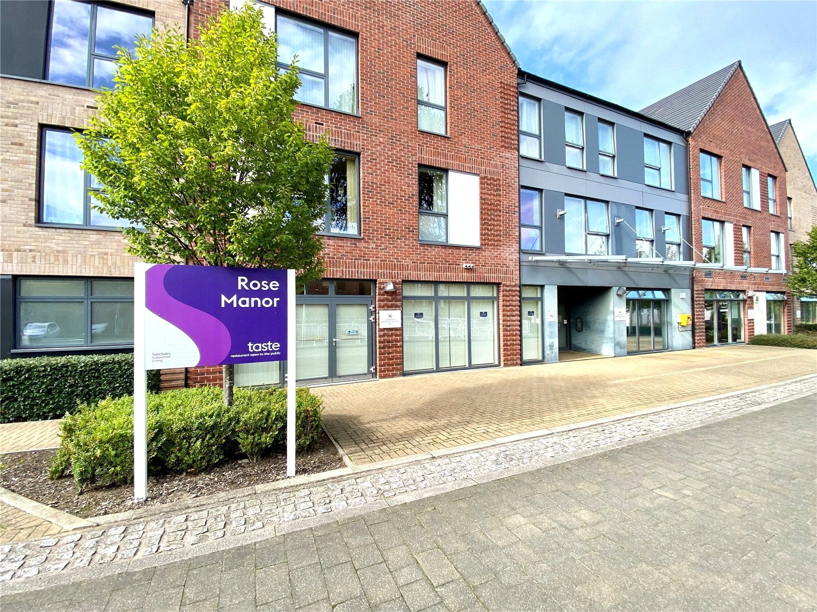Ketley Park Road, Ketley, Telford, TF1 - DB Roberts