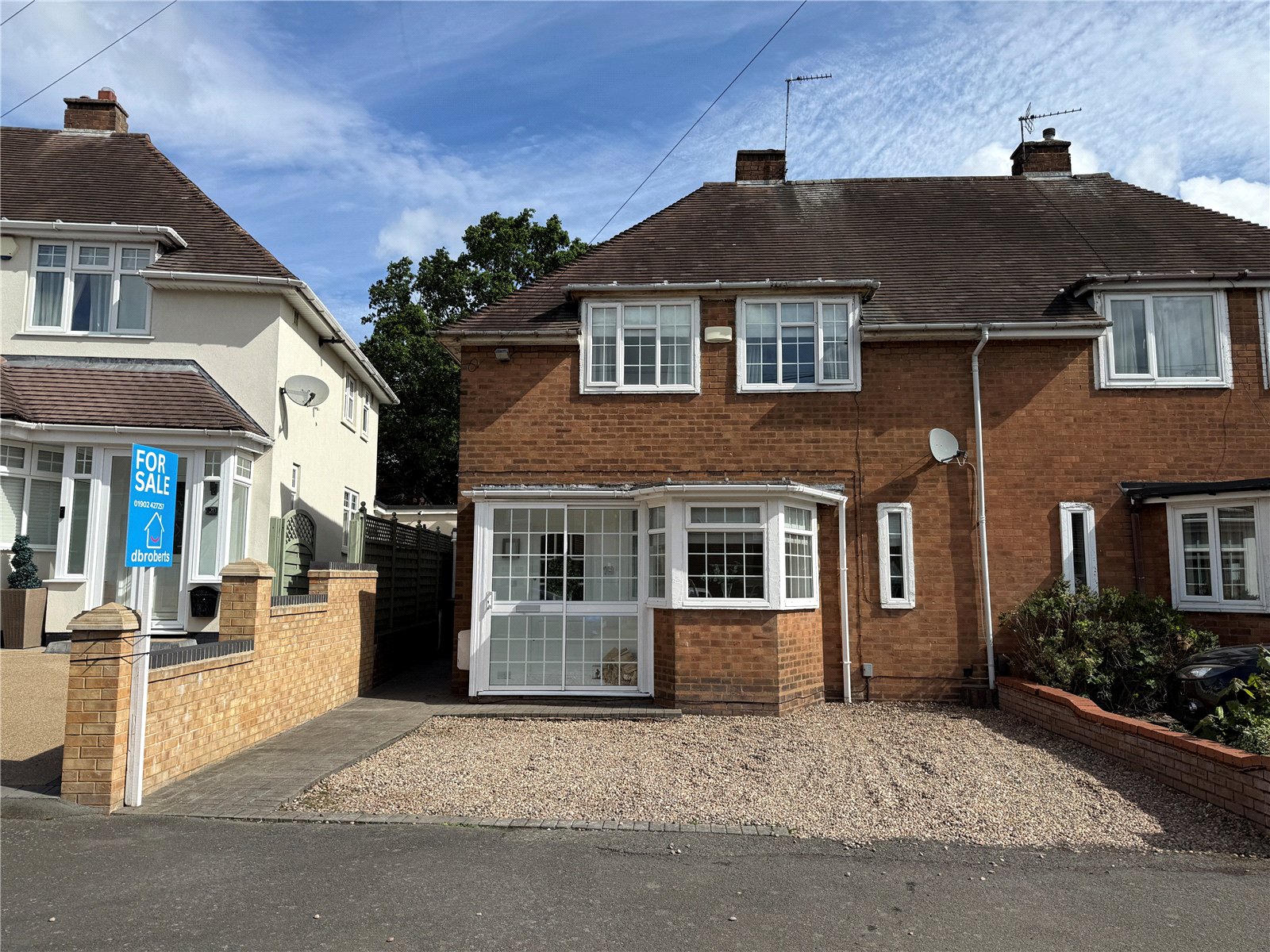 Benton Crescent, Bloxwich, Walsall, WS3 - DB Roberts
