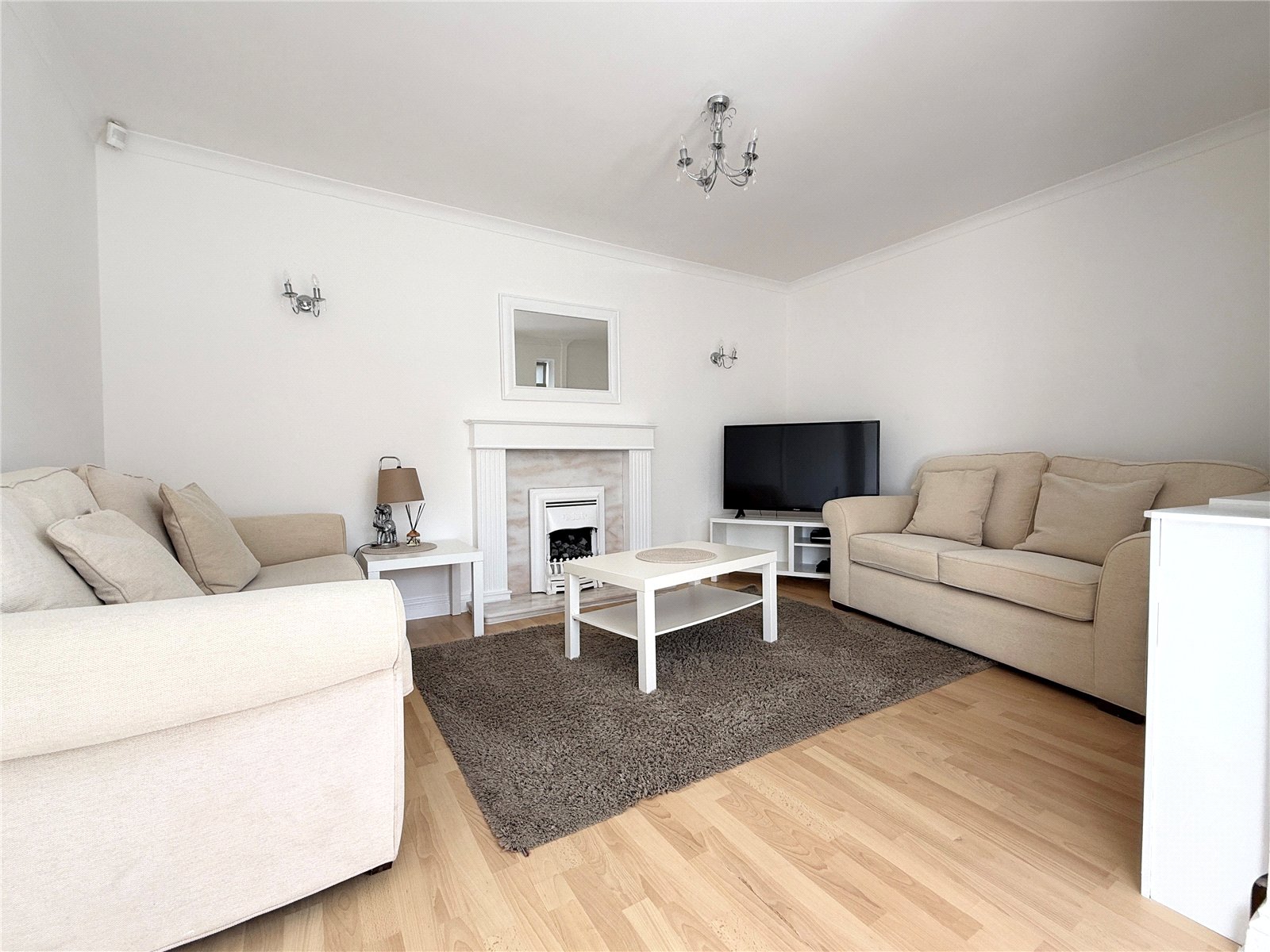 Benton Crescent, Bloxwich, Walsall, WS3 - DB Roberts