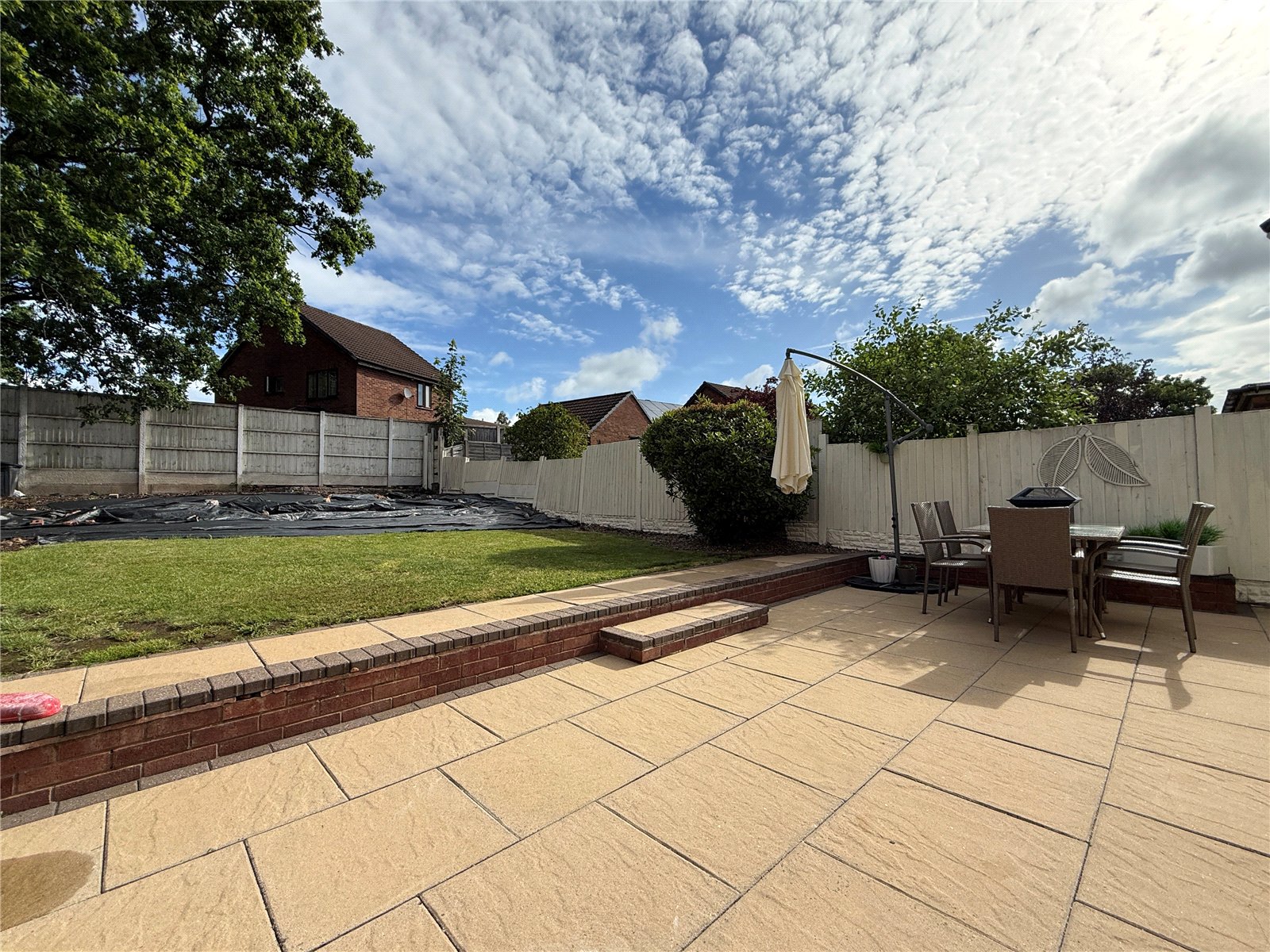 Benton Crescent, Bloxwich, Walsall, WS3 - DB Roberts
