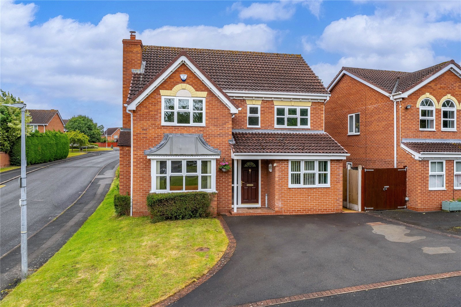 Crowdale Road, Shawbirch, Telford, TF5 - DB Roberts