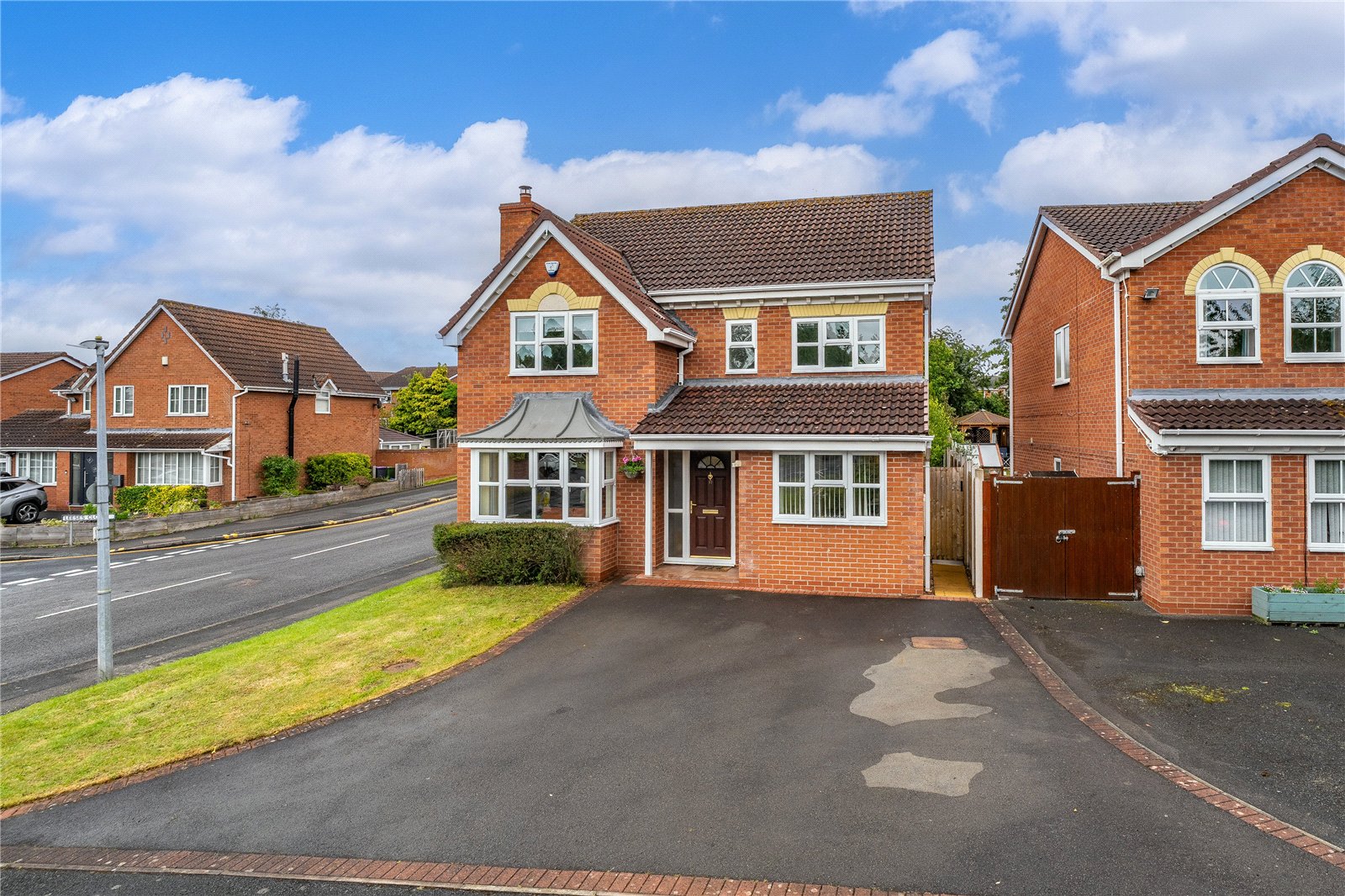 Crowdale Road, Shawbirch, Telford, TF5 - DB Roberts