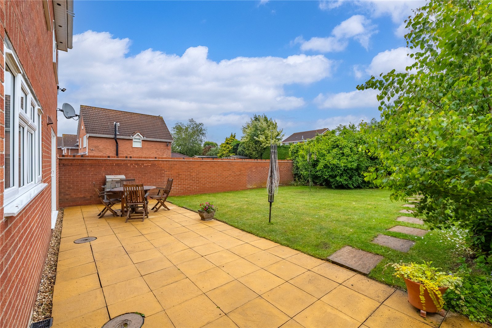 Crowdale Road, Shawbirch, Telford, TF5 - DB Roberts