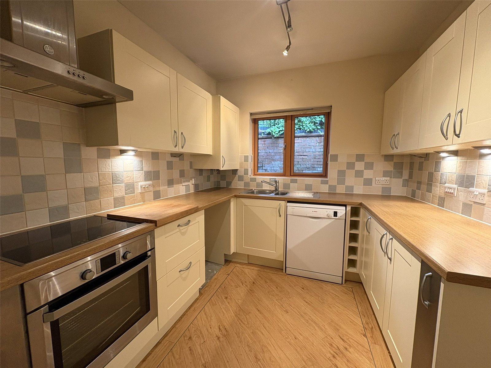 Muchall Road, Penn, Wolverhampton, WV4 - DB Roberts