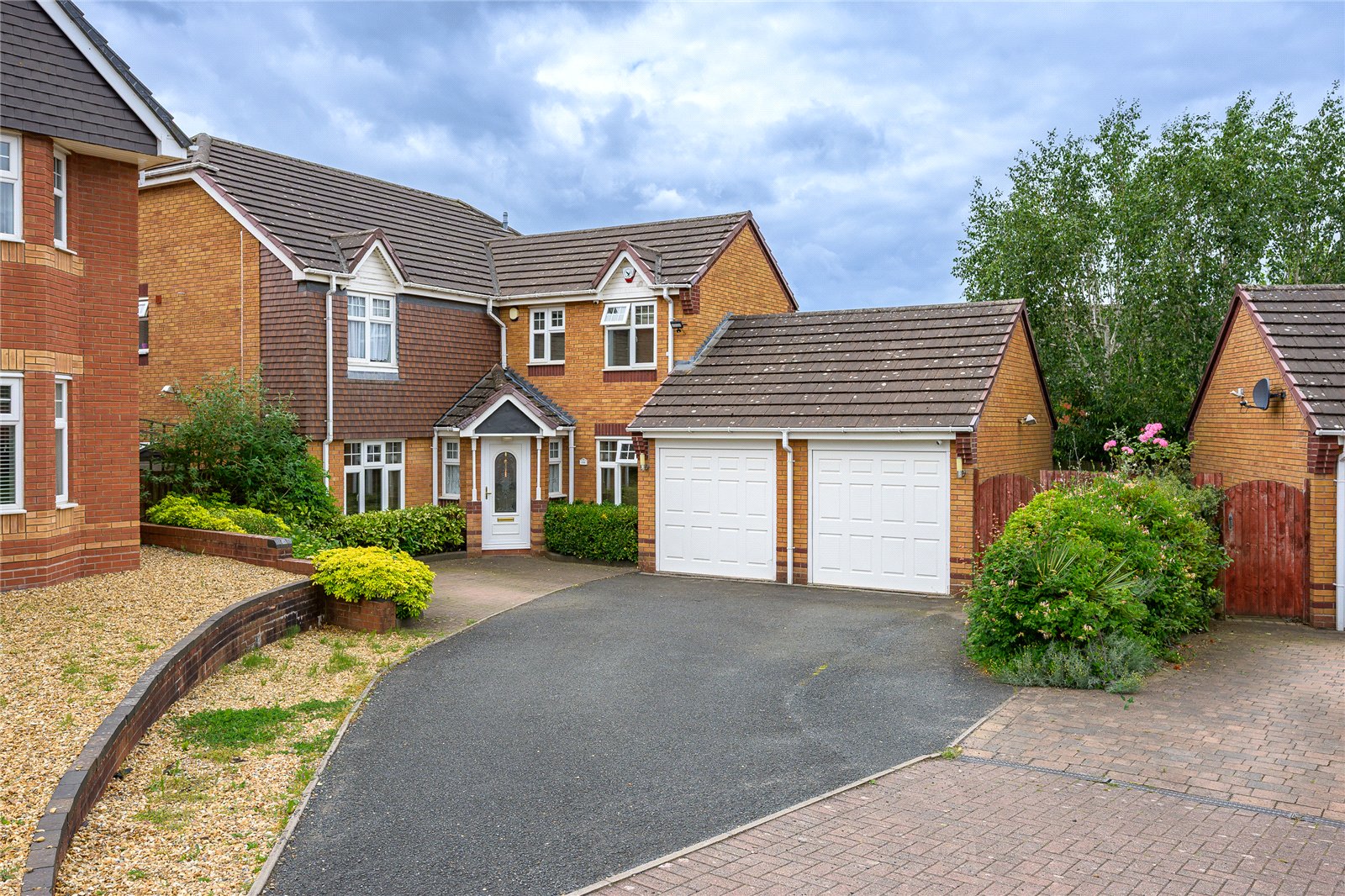Eltham Drive, Priorslee, Telford, TF2 - DB Roberts