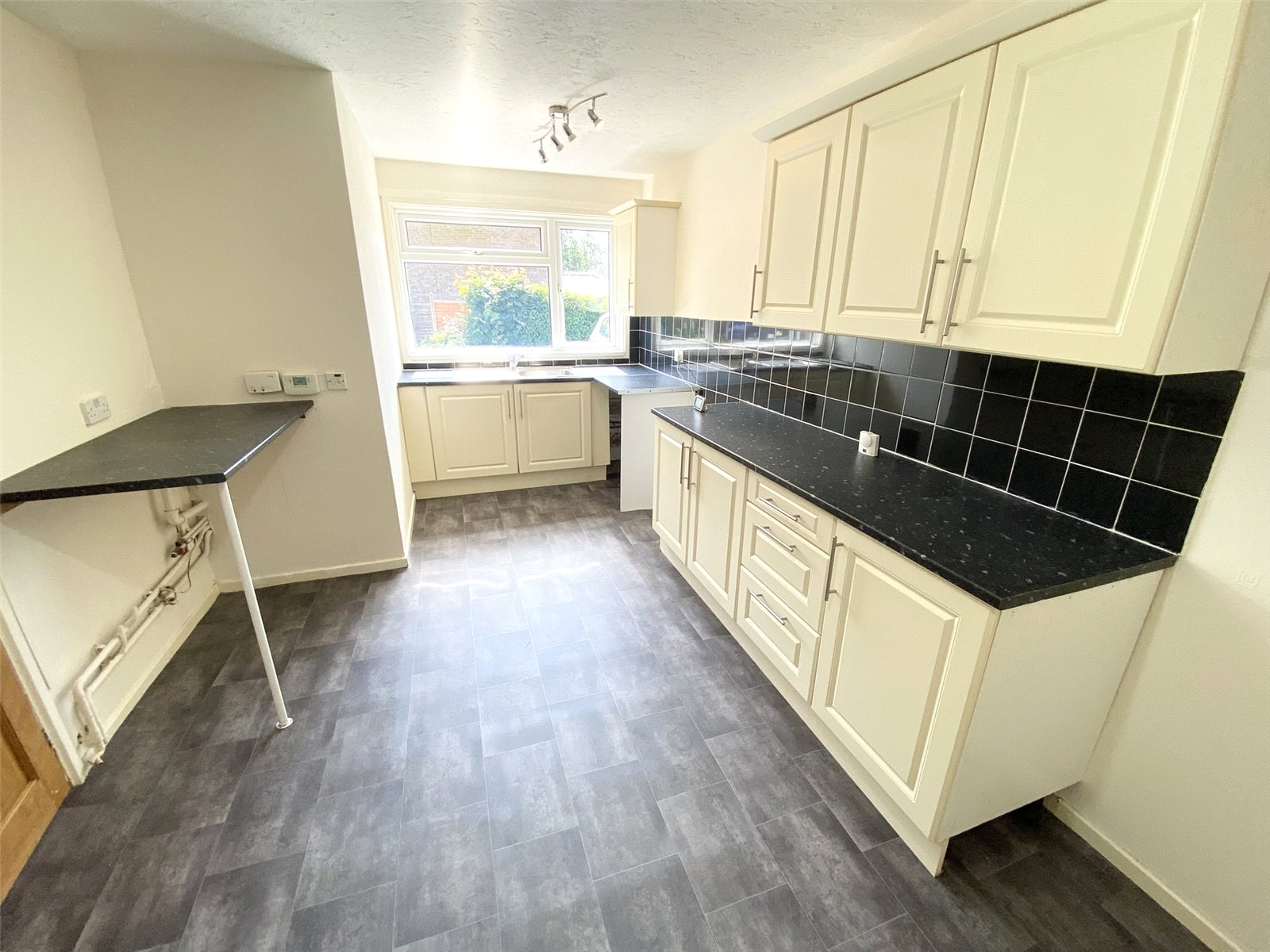 Stone Row, Malinslee, Telford, TF3 - DB Roberts