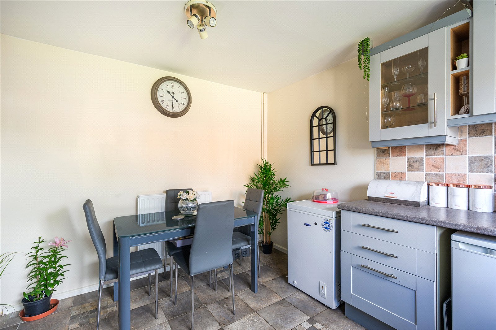 Cosgrove Walk, Oxley, Wolverhampton, WV8 - DB Roberts
