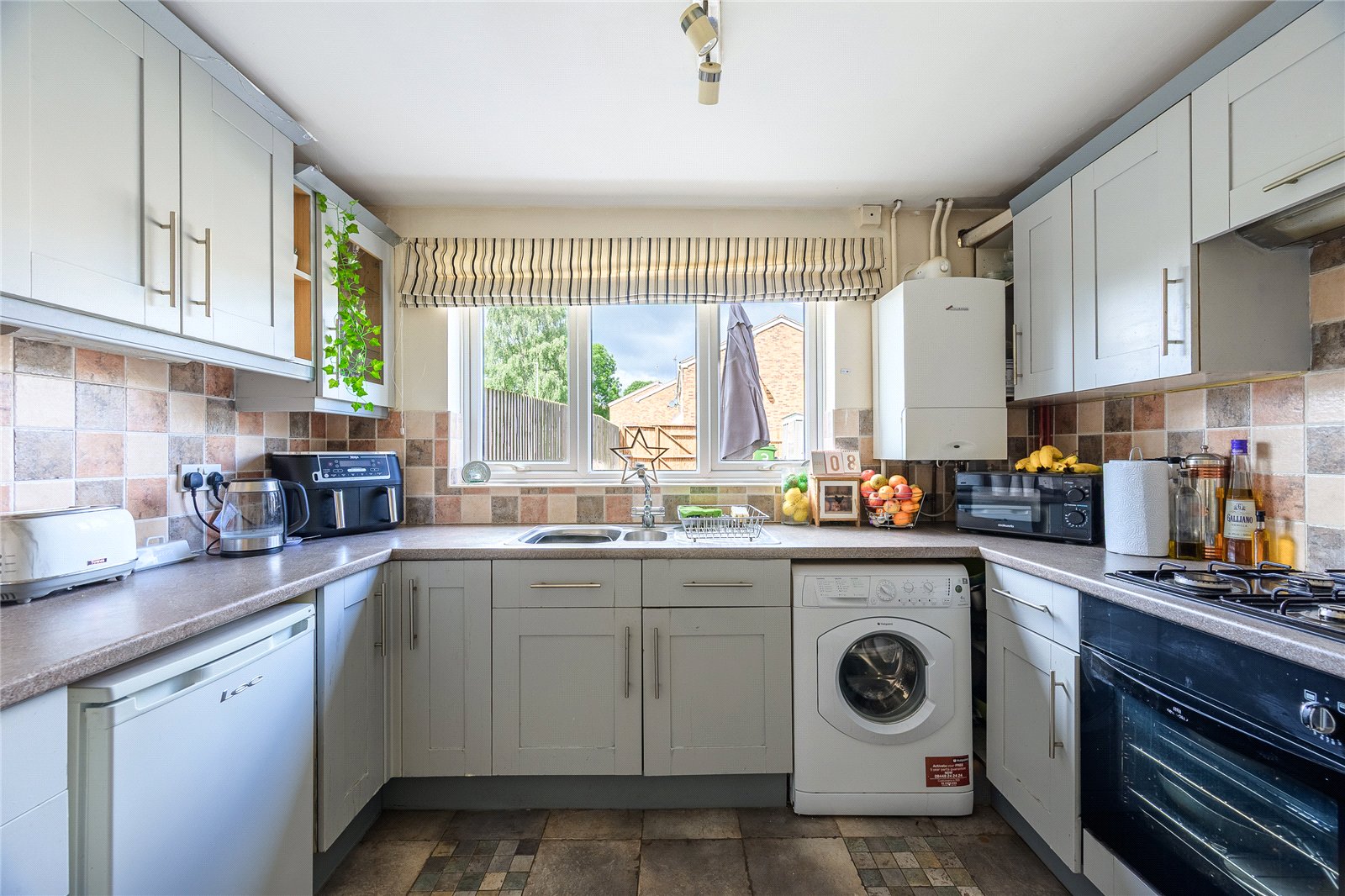 Cosgrove Walk, Oxley, Wolverhampton, WV8 - DB Roberts