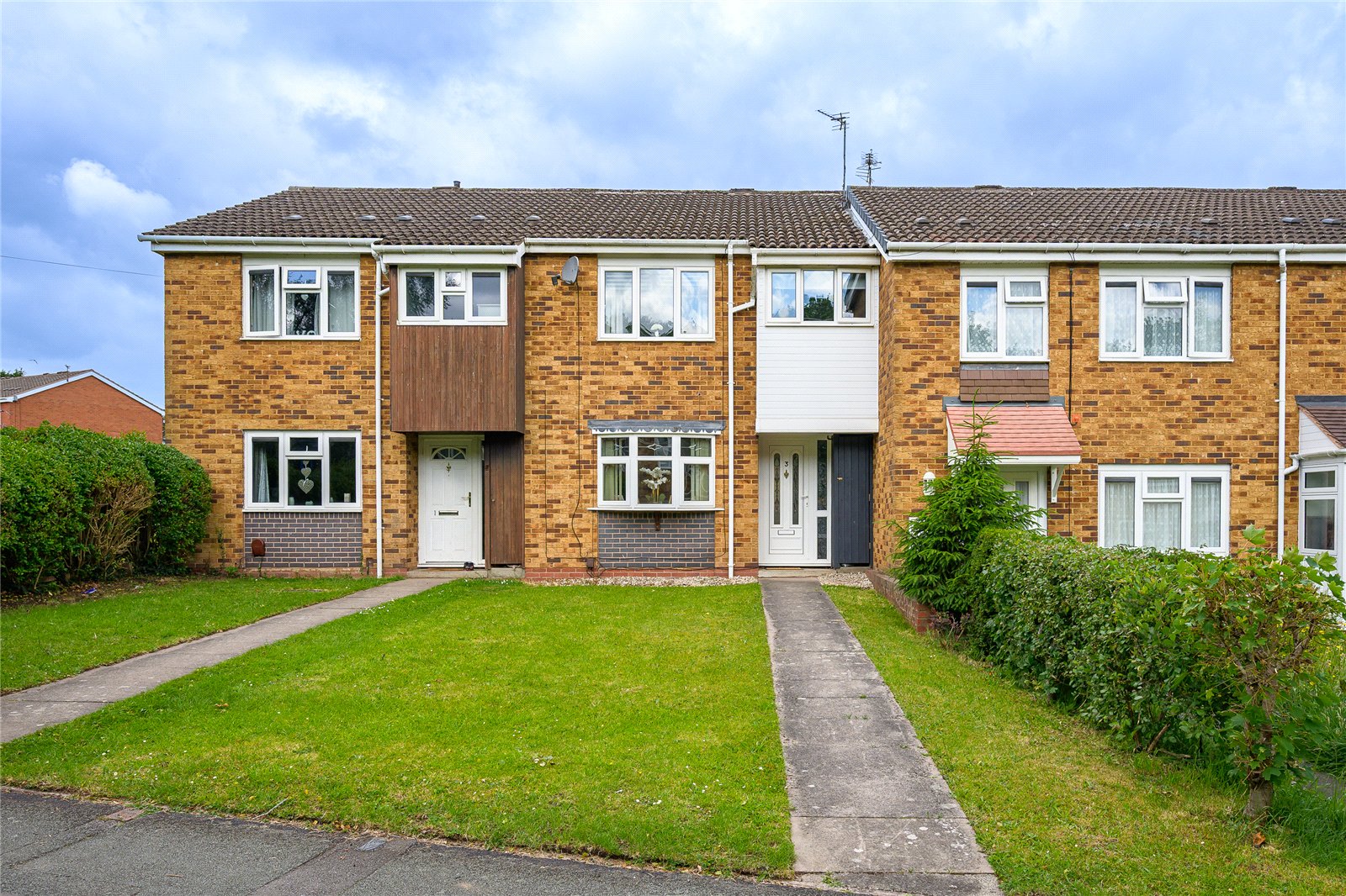 Cosgrove Walk, Oxley, Wolverhampton, WV8 - DB Roberts