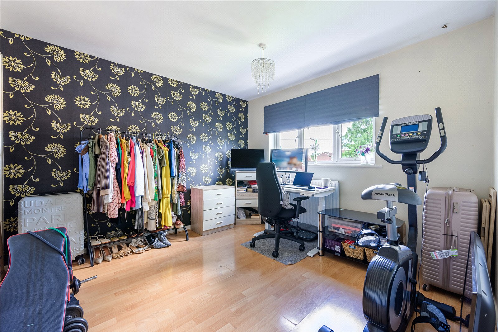 Cosgrove Walk, Oxley, Wolverhampton, WV8 - DB Roberts