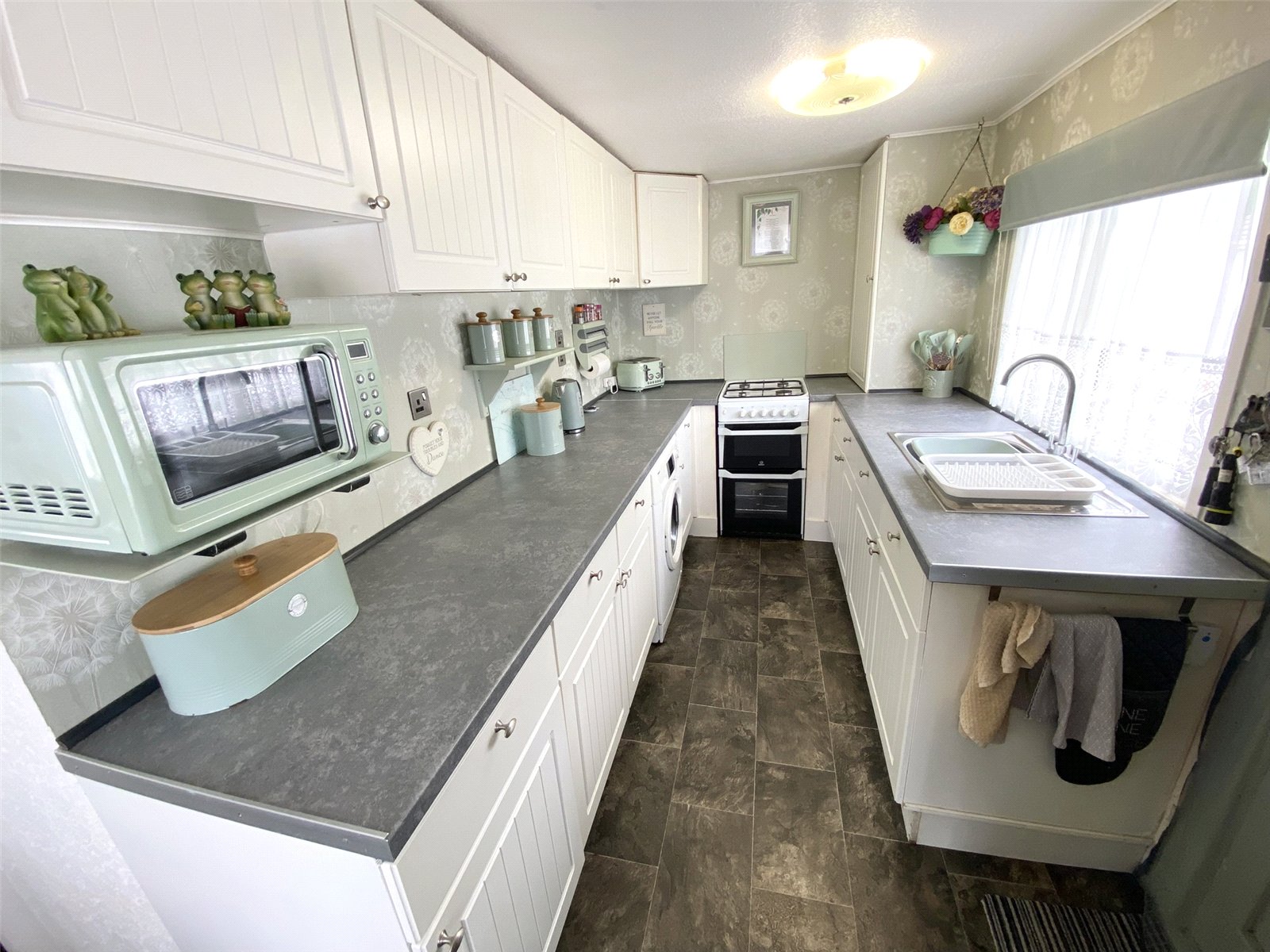 Pool View Caravan Park, Buildwas, Telford, TF8 - DB Roberts