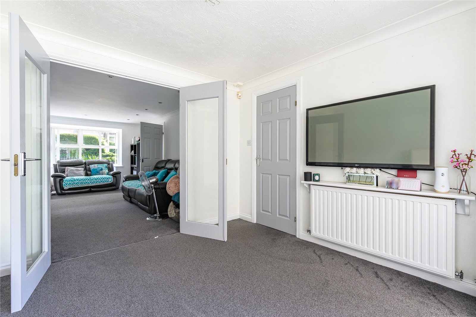 Darley Drive, Dunstall Park, Wolverhampton, WV6 - DB Roberts