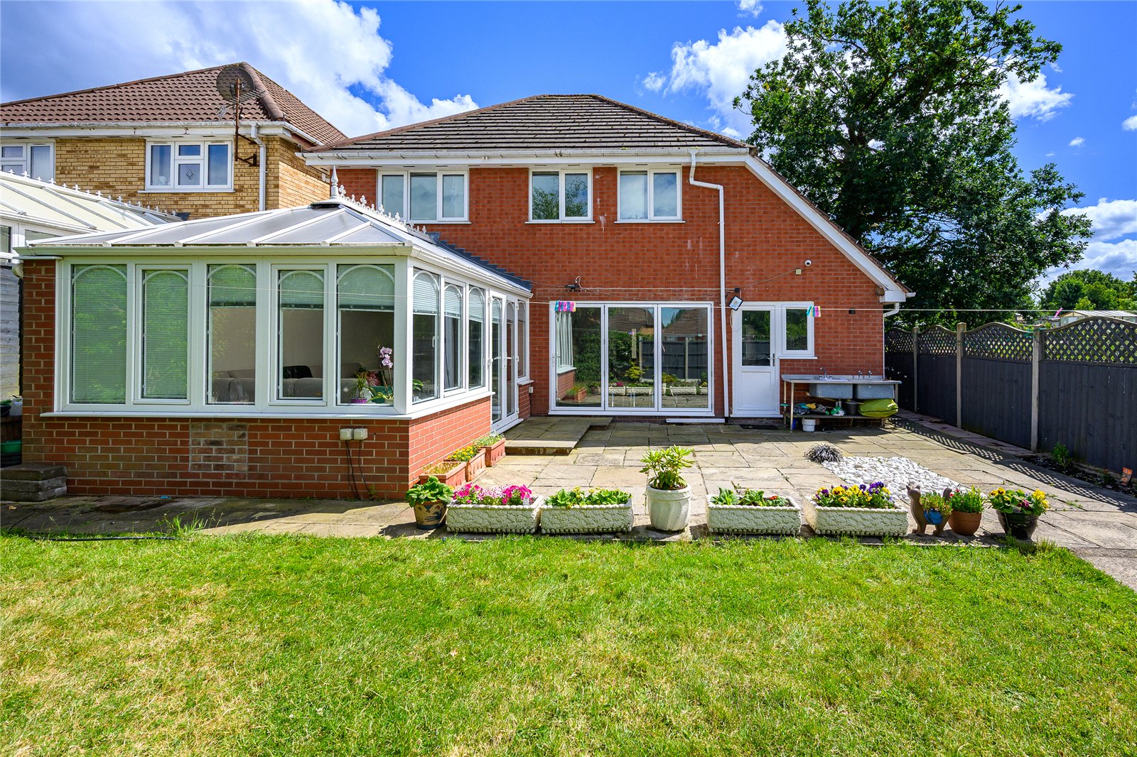 Darley Drive, Dunstall Park, Wolverhampton, WV6 - DB Roberts