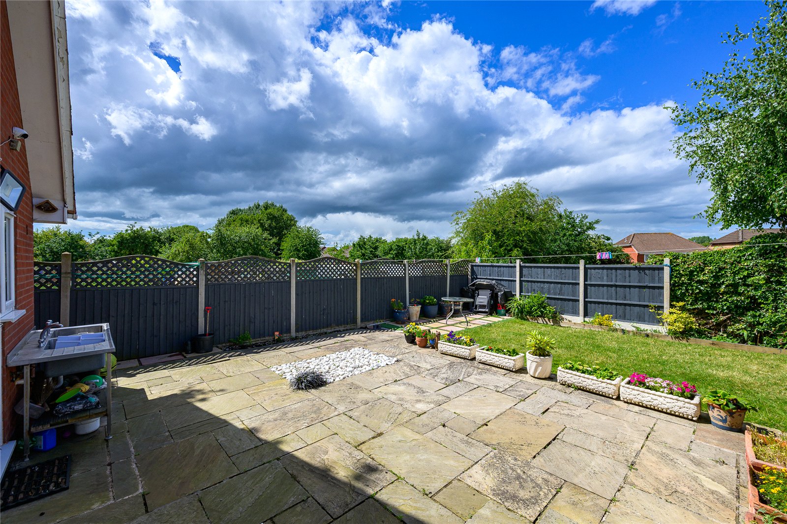Darley Drive, Dunstall Park, Wolverhampton, WV6 - DB Roberts