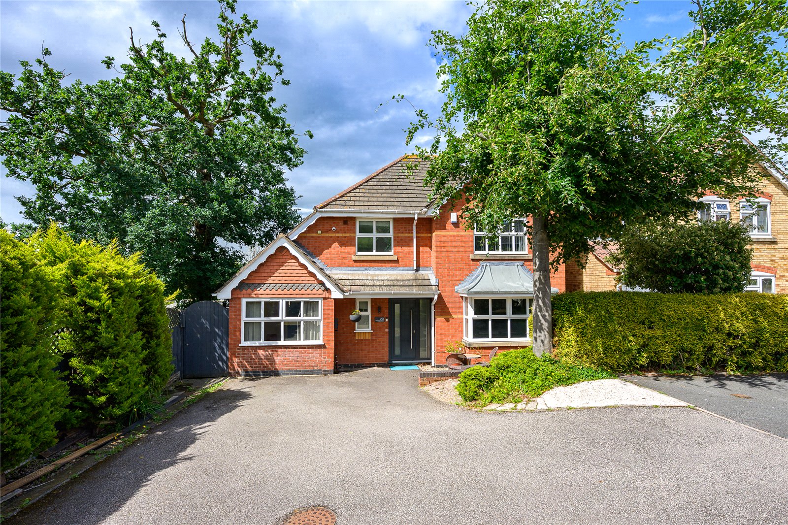 Darley Drive, Dunstall Park, Wolverhampton, WV6 - DB Roberts